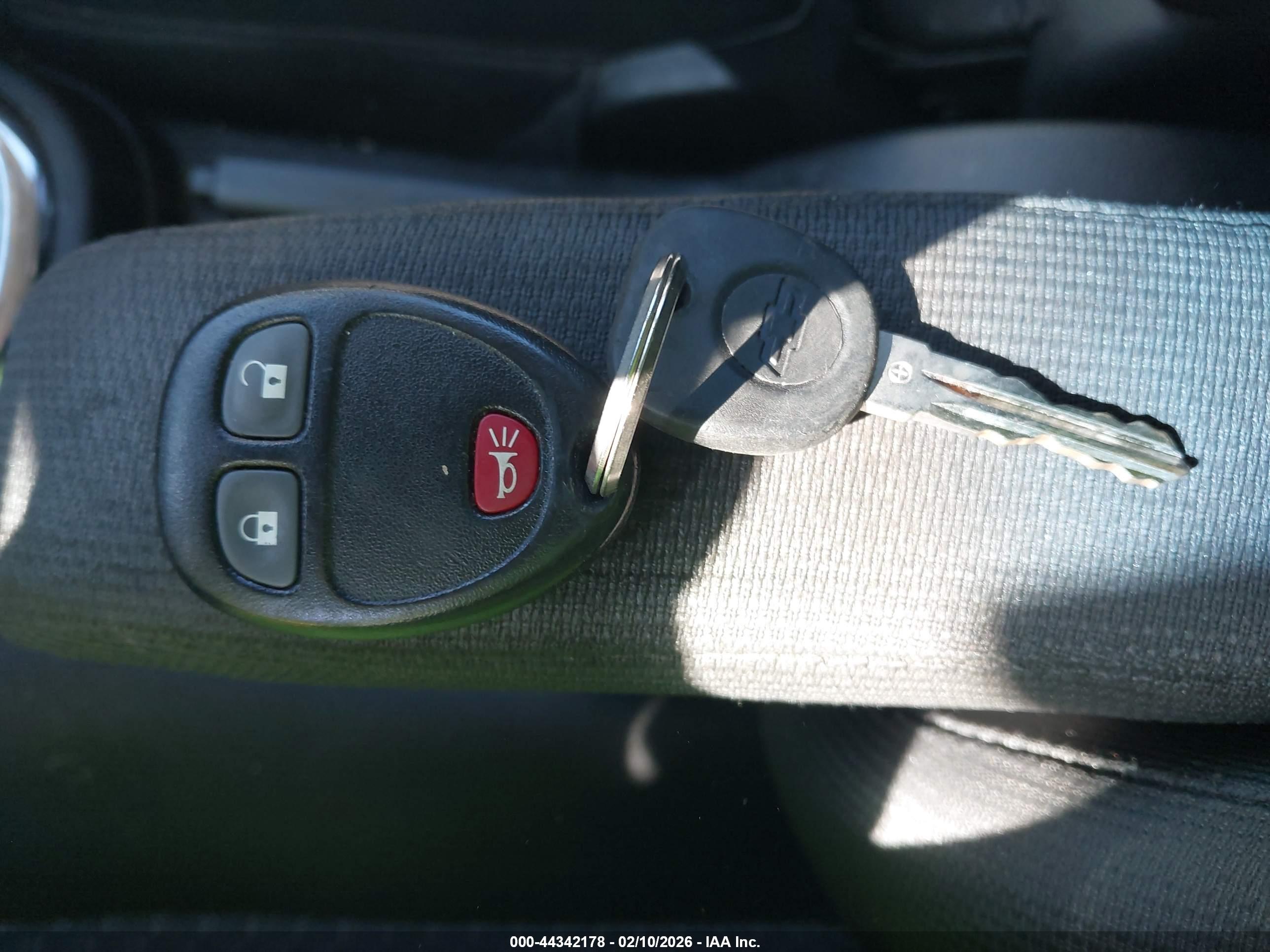 CHEVROLET HHR image 11
