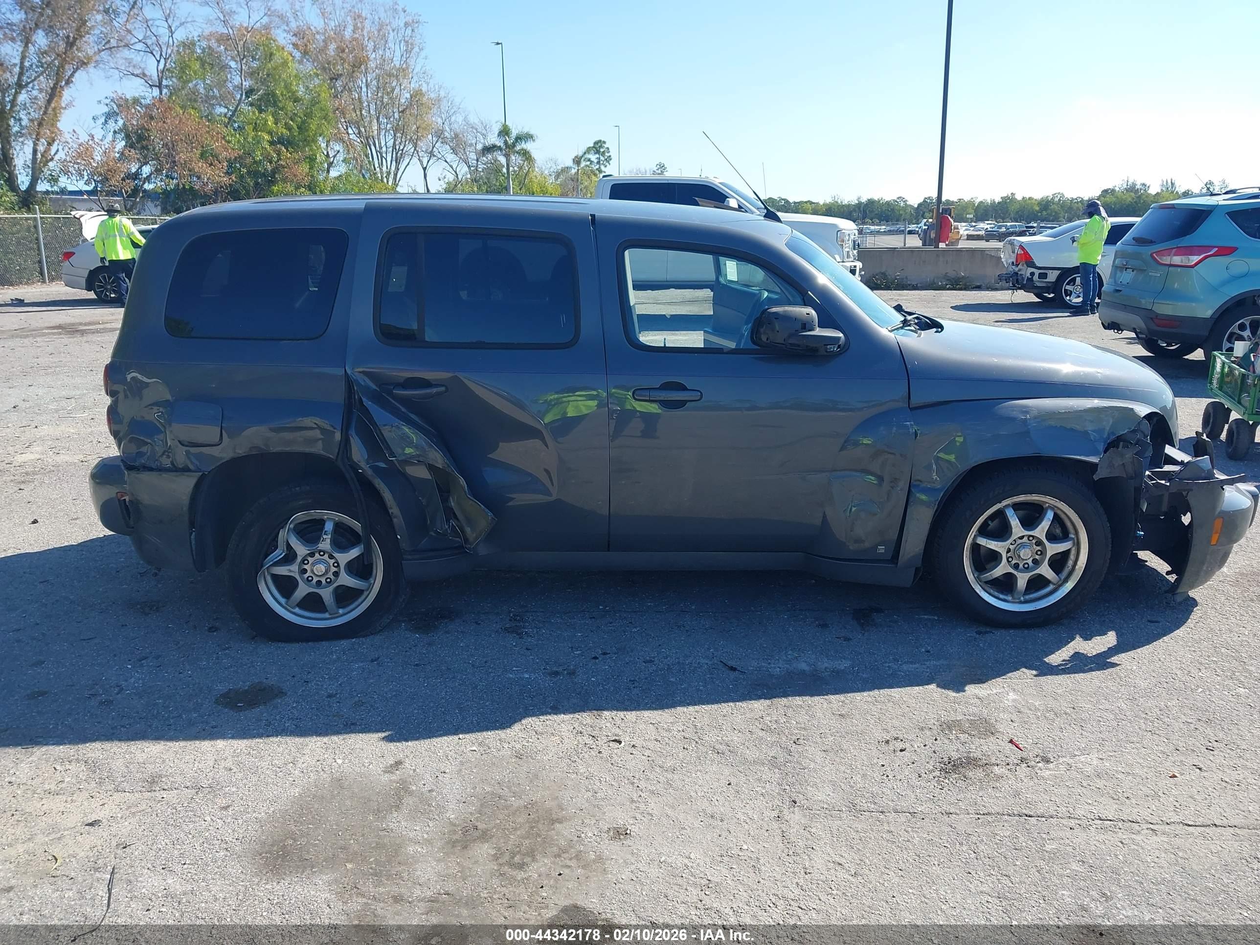 CHEVROLET HHR image 6