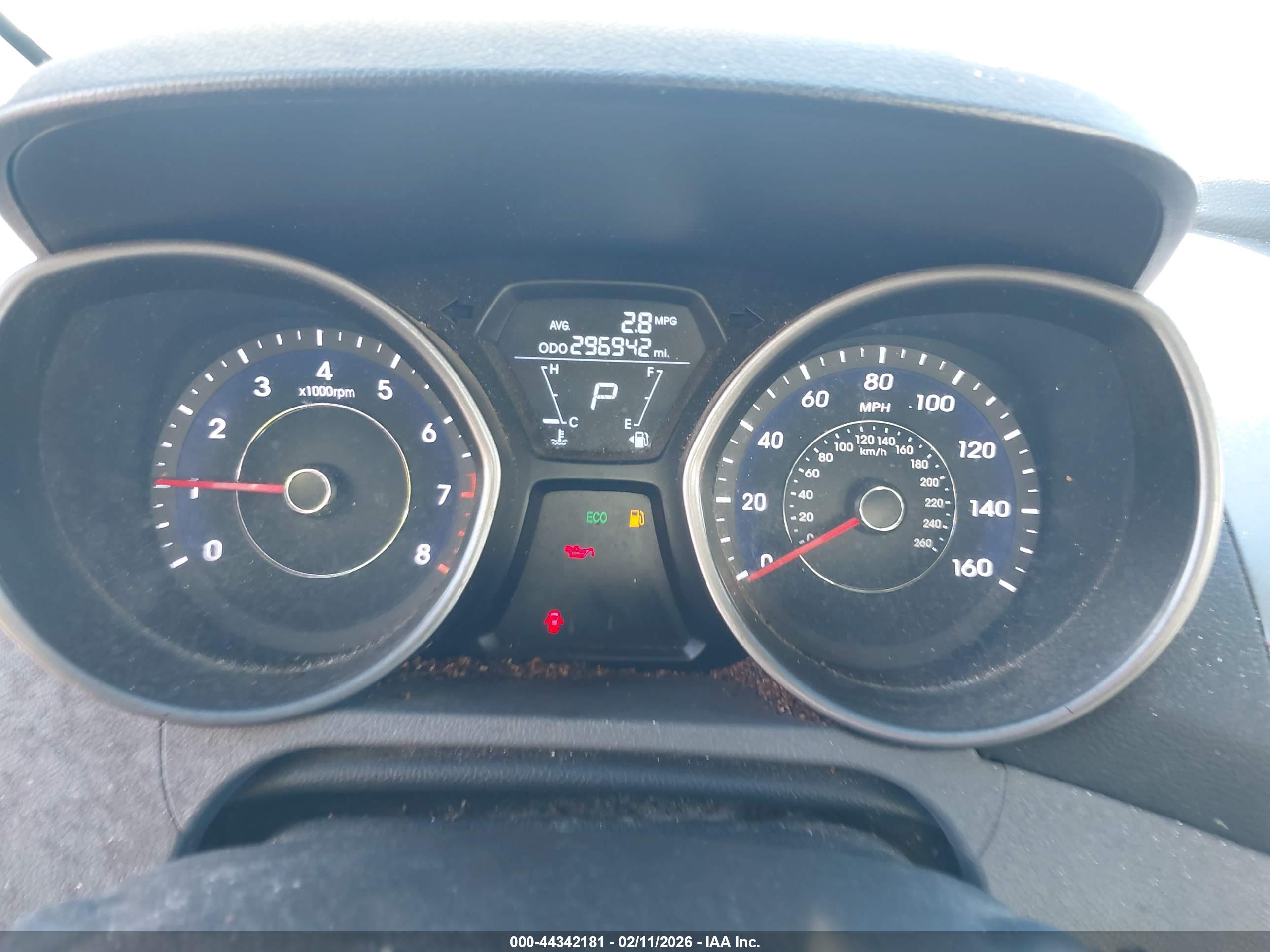HYUNDAI ELANTRA image 7