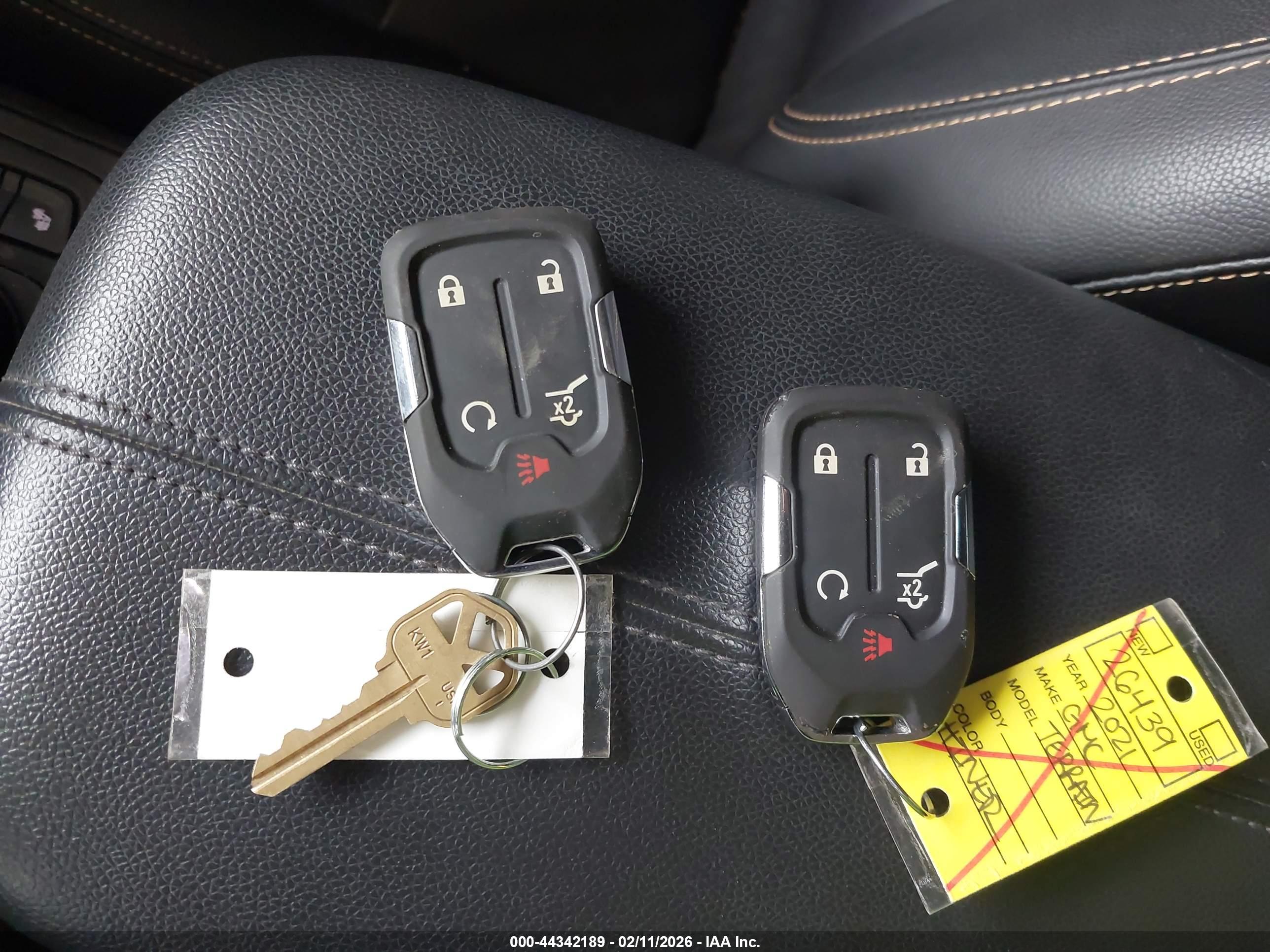 GMC TERRAIN image 11
