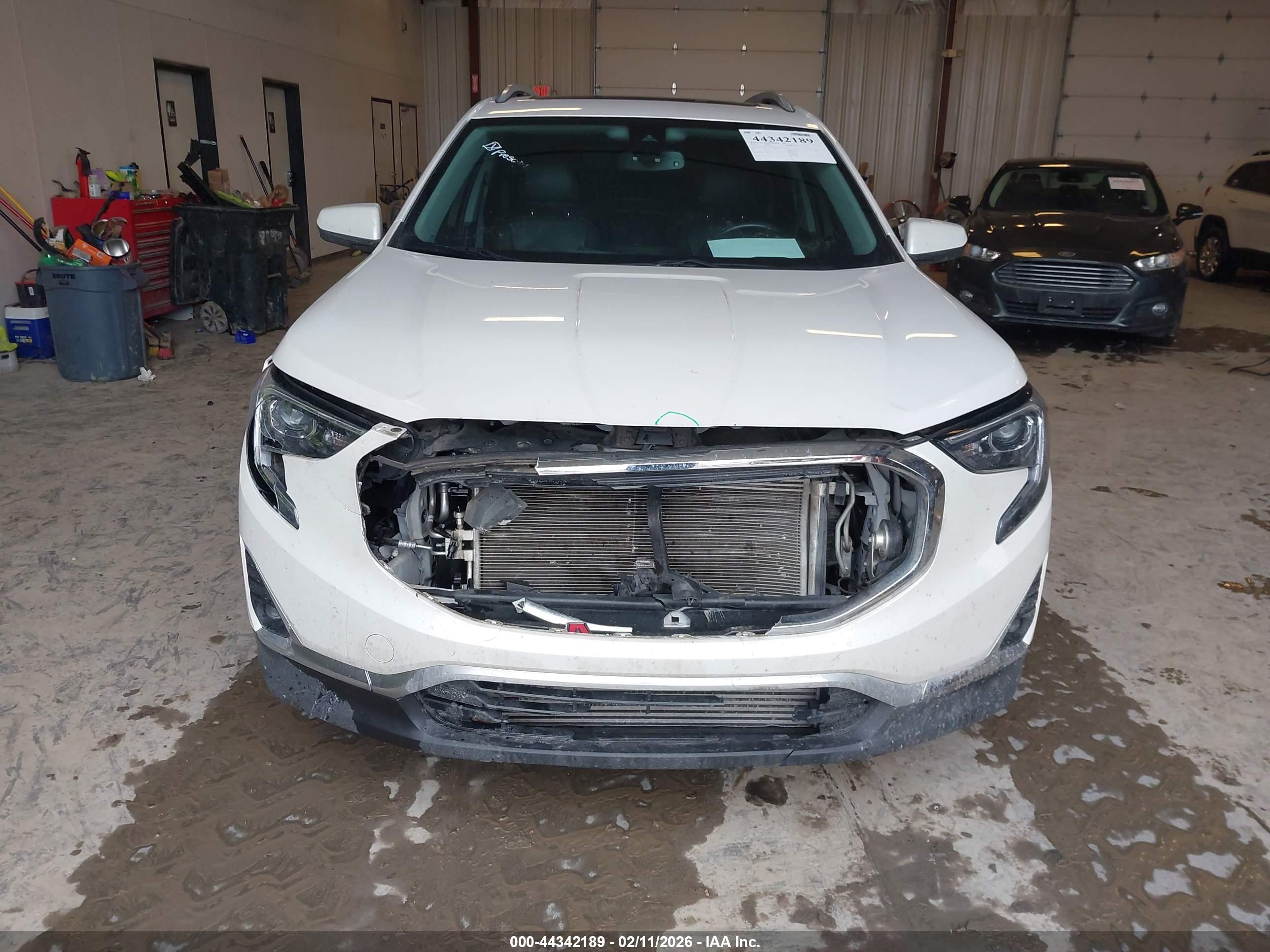 GMC TERRAIN image 6