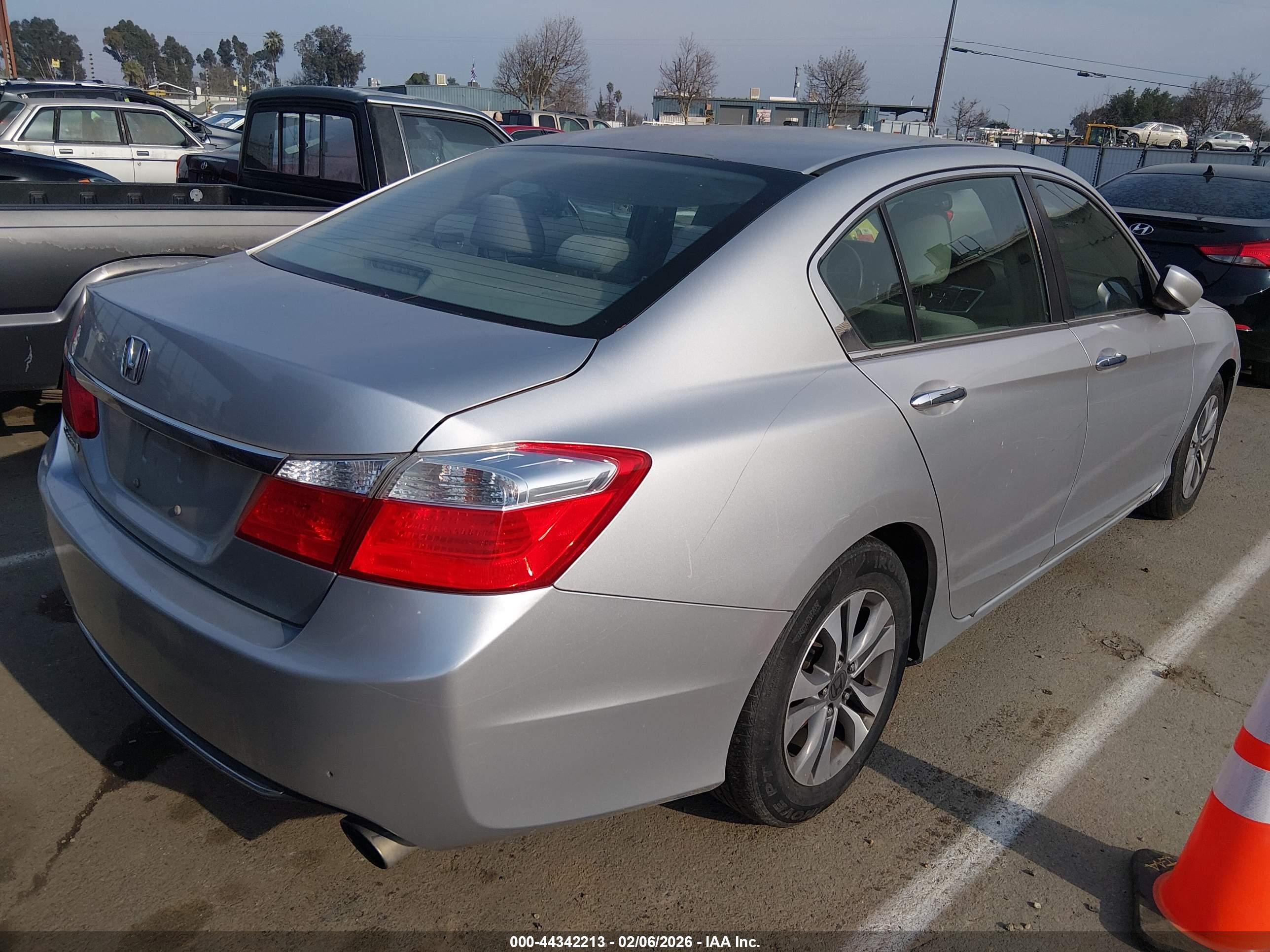 HONDA ACCORD image 4