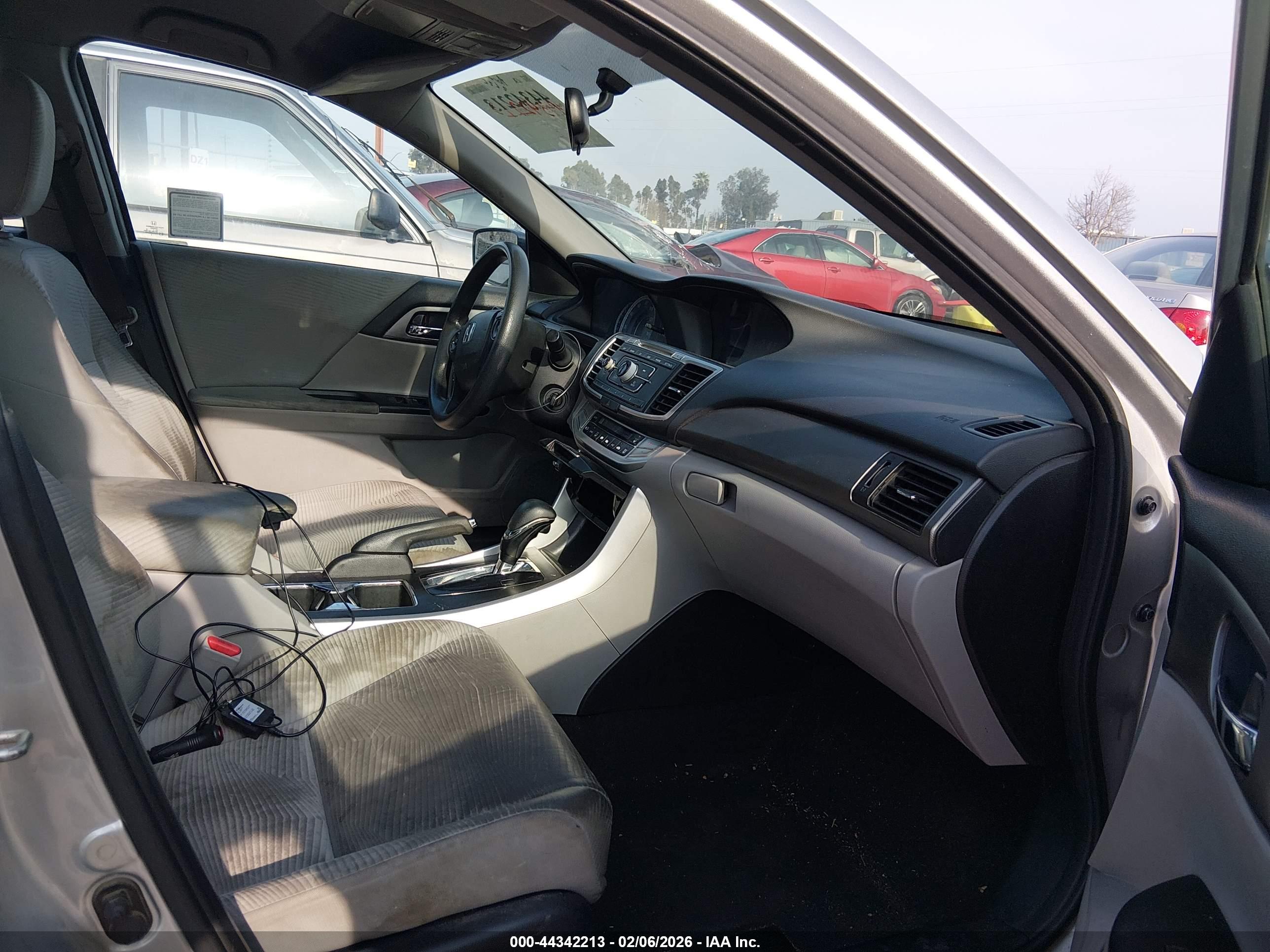 HONDA ACCORD image 5