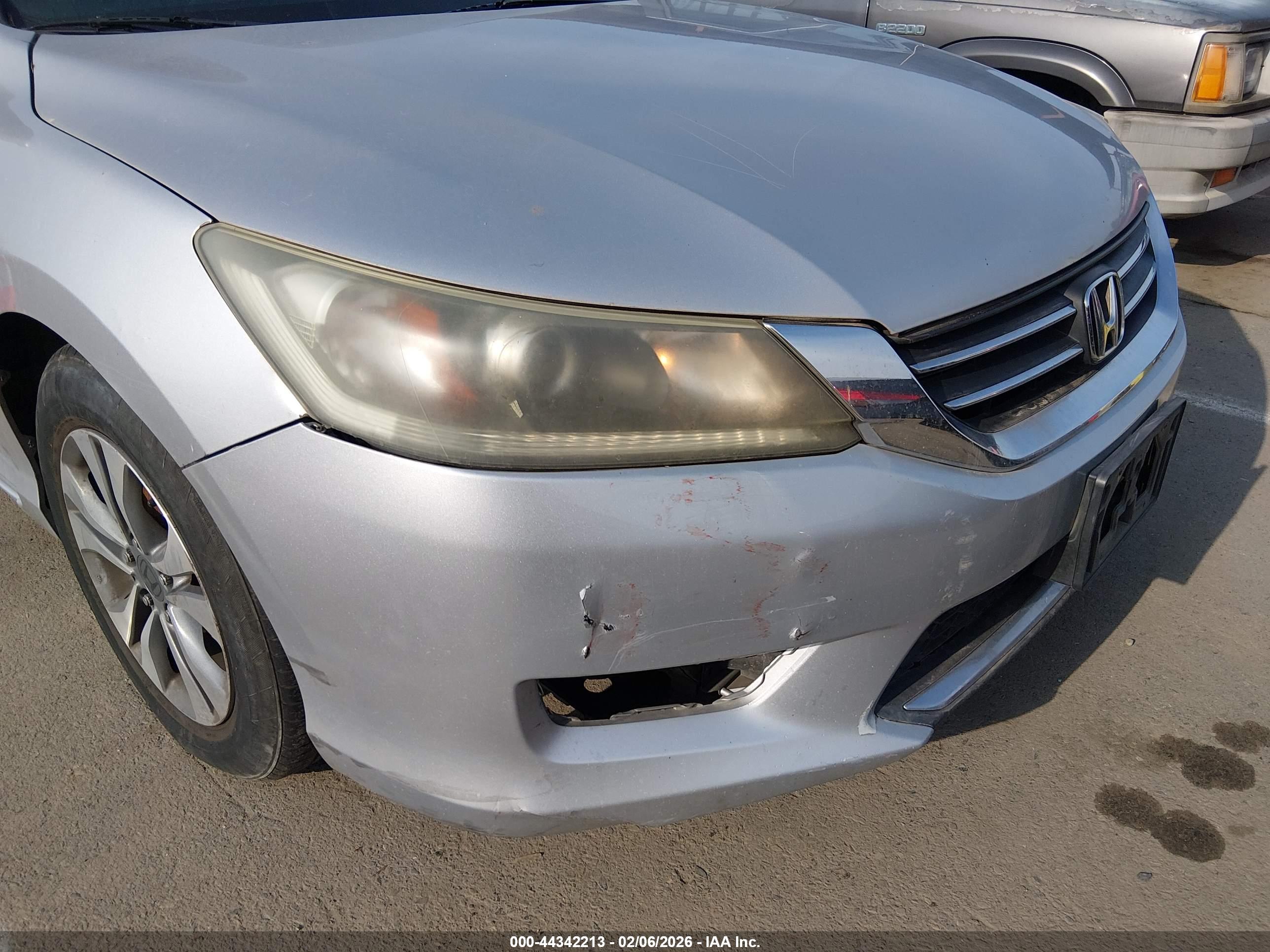 HONDA ACCORD image 6