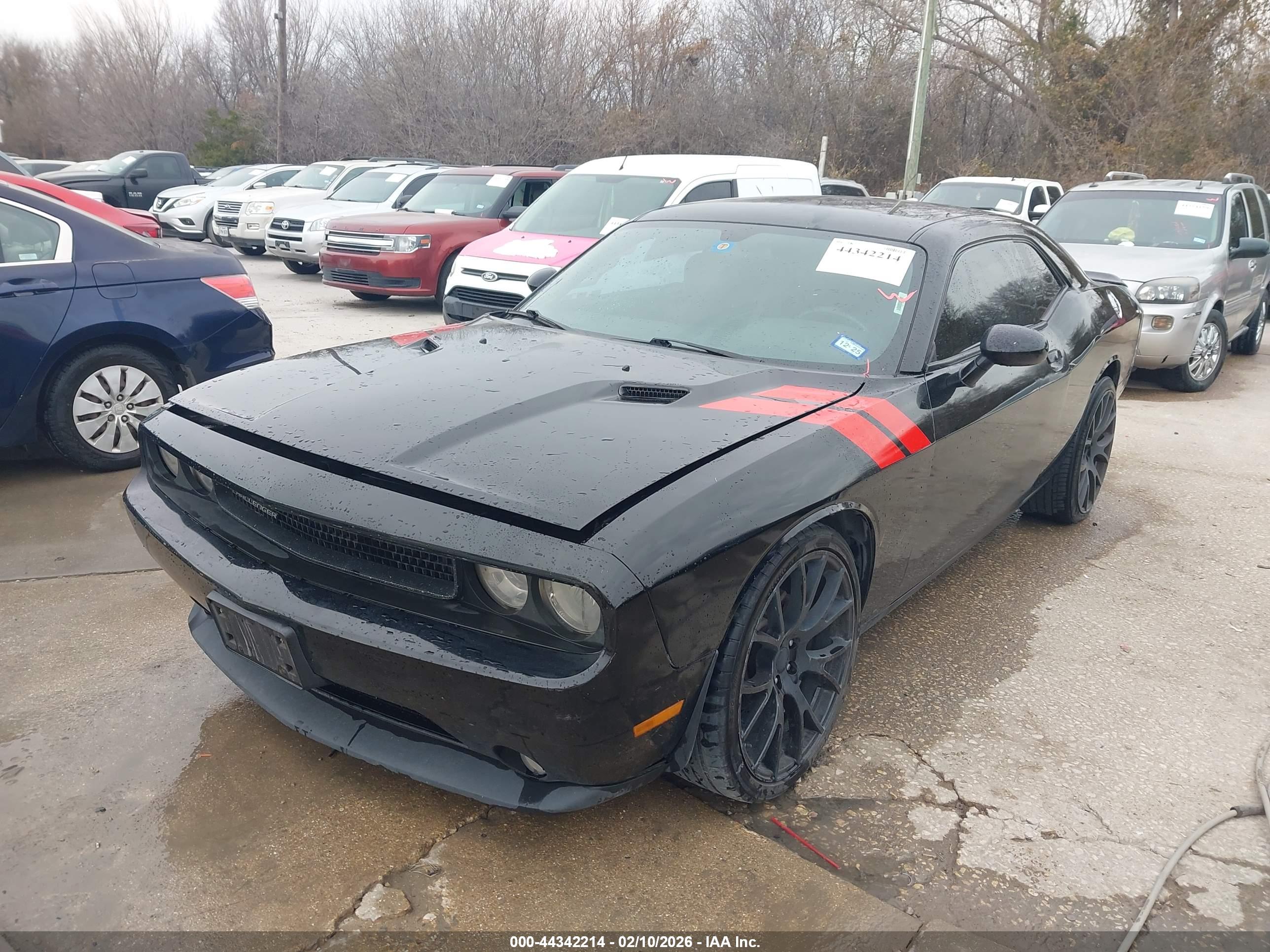 DODGE CHALLENGER image 2