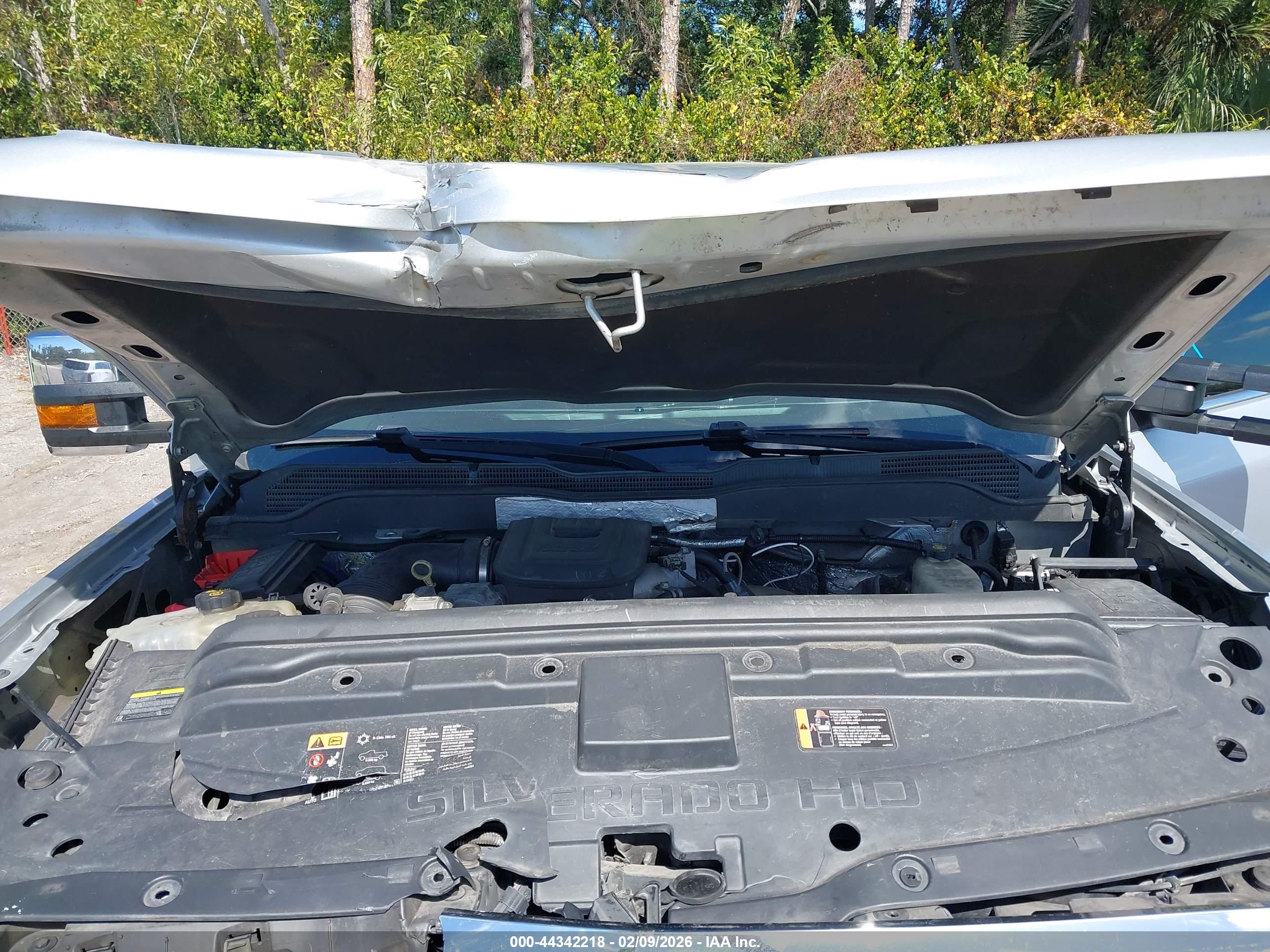 CHEVROLET SILVERADO image 10
