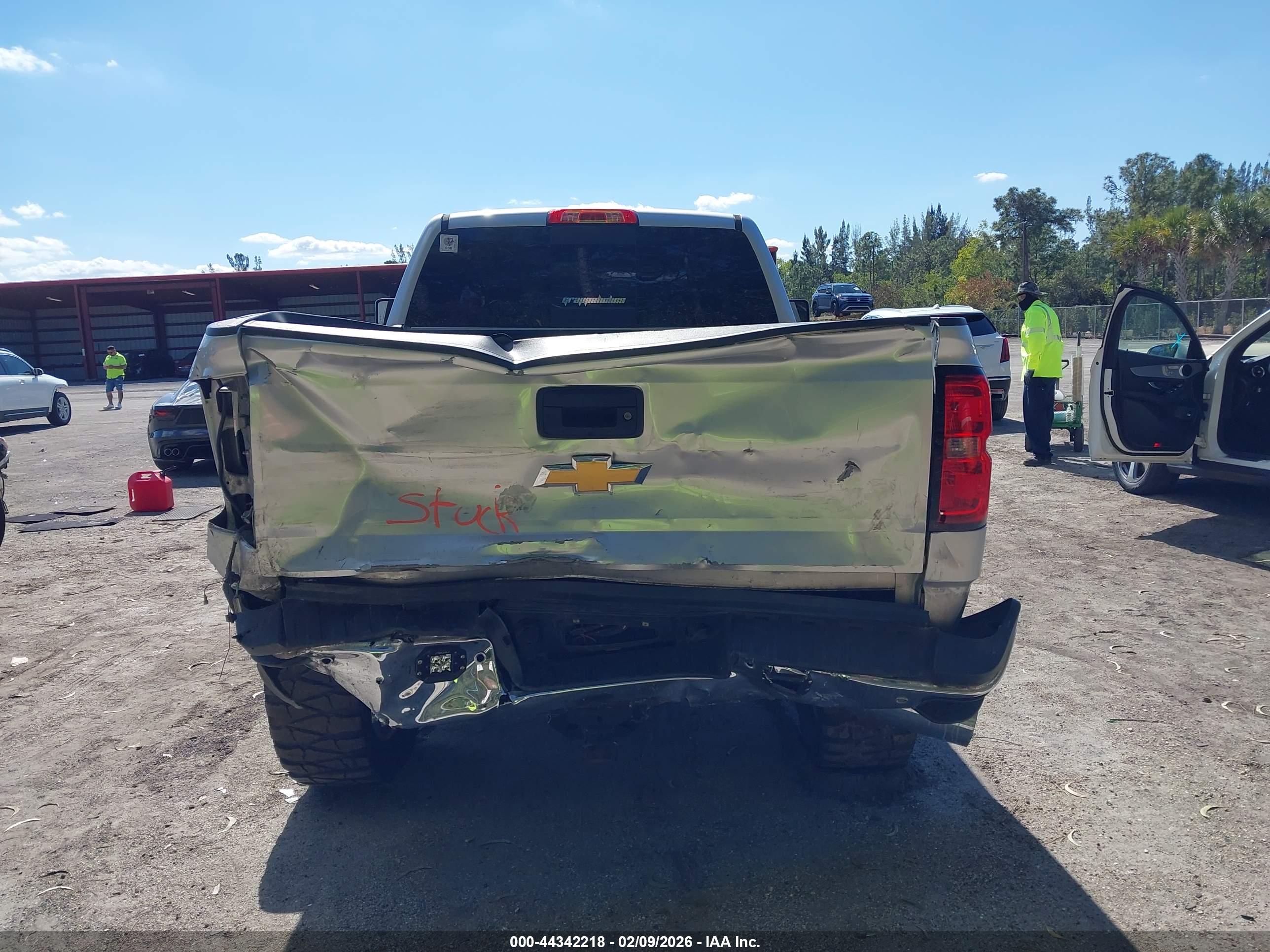 CHEVROLET SILVERADO image 6