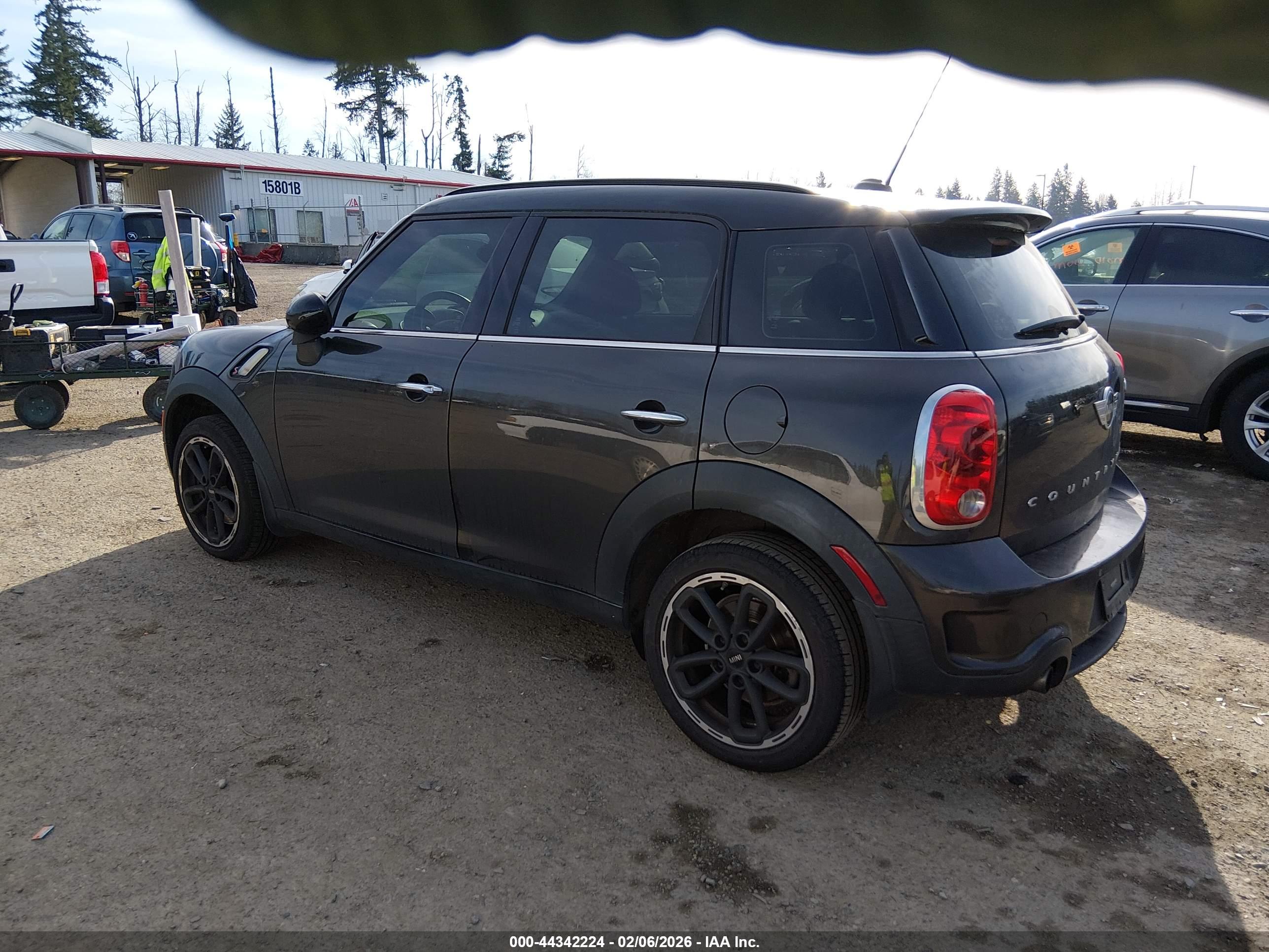 MINI COUNTRYMAN image 3