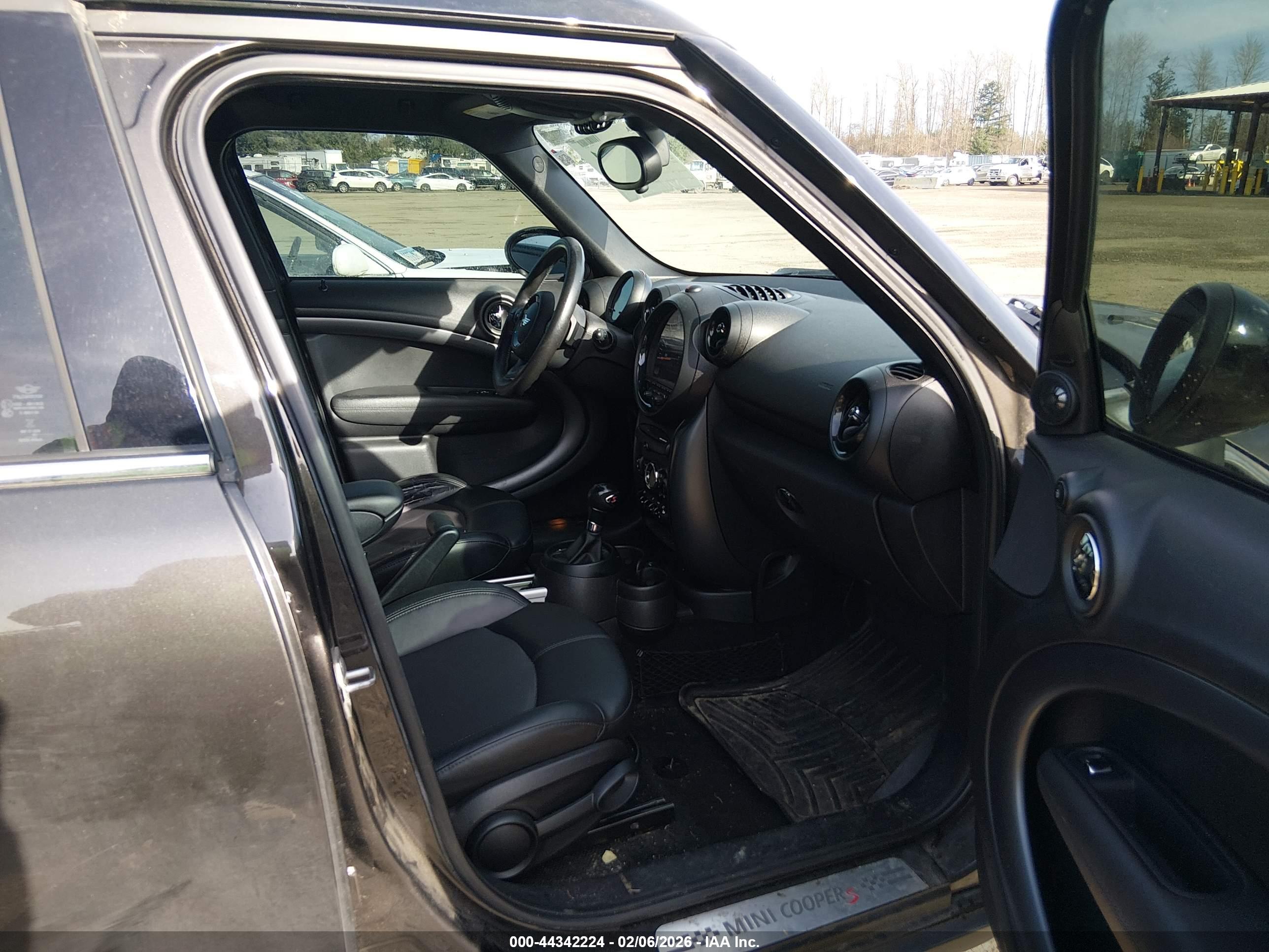MINI COUNTRYMAN image 5