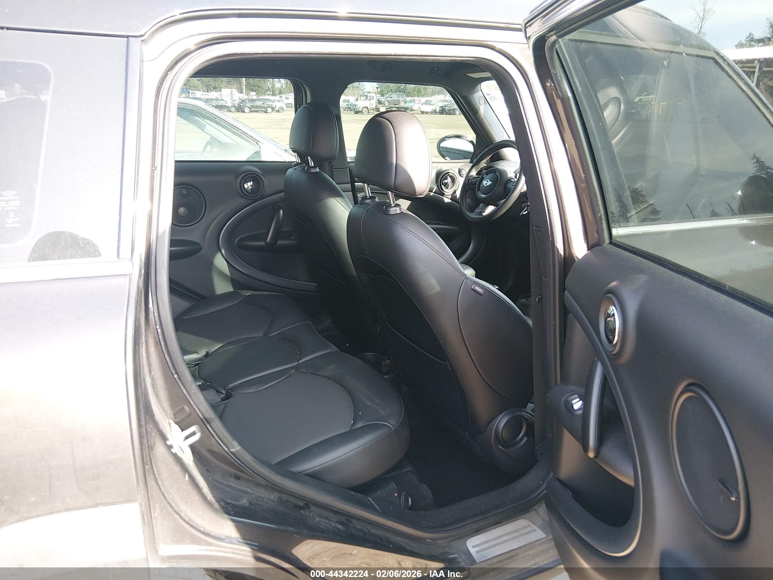 MINI COUNTRYMAN image 8