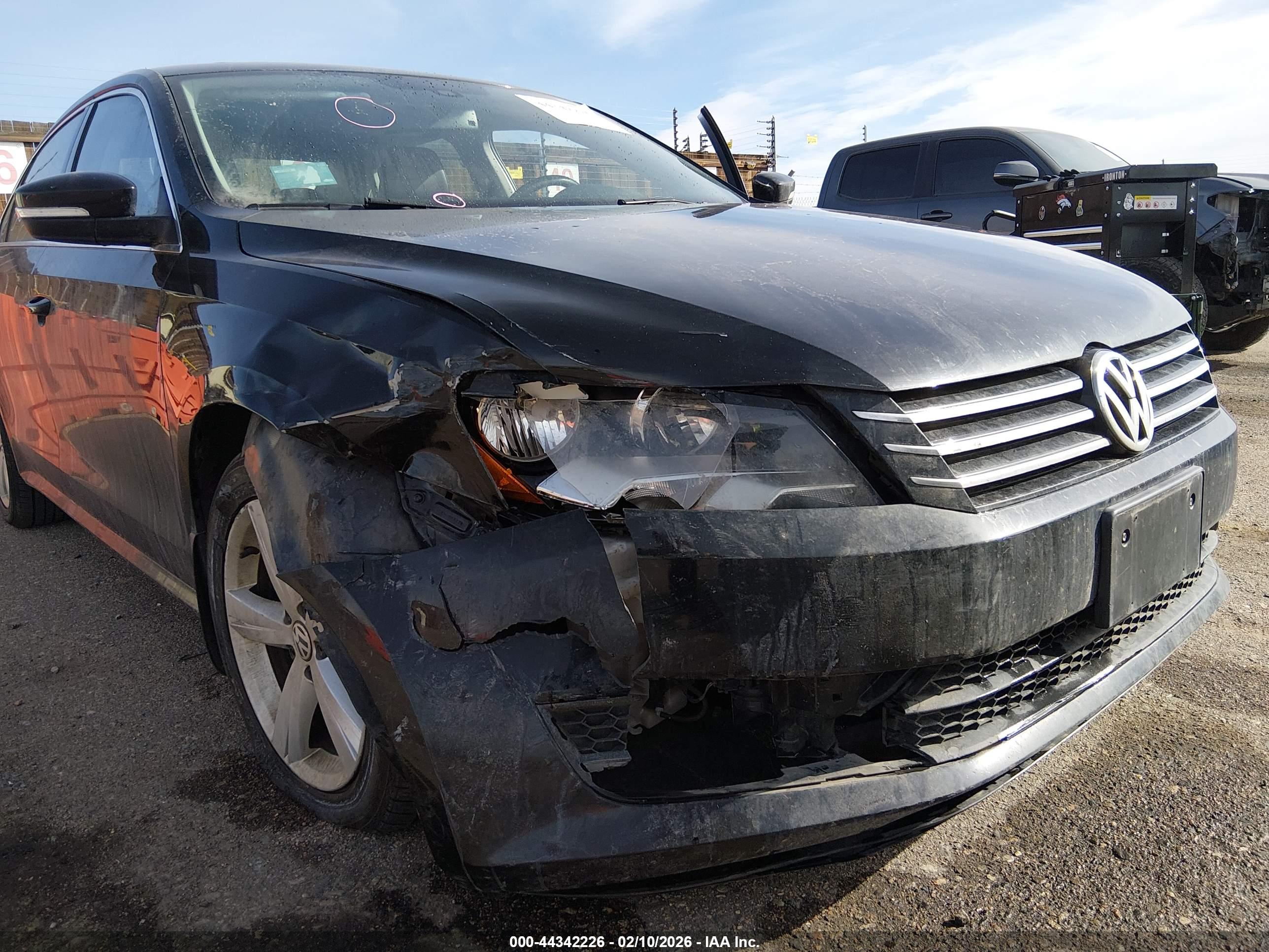 VOLKSWAGEN PASSAT image 6