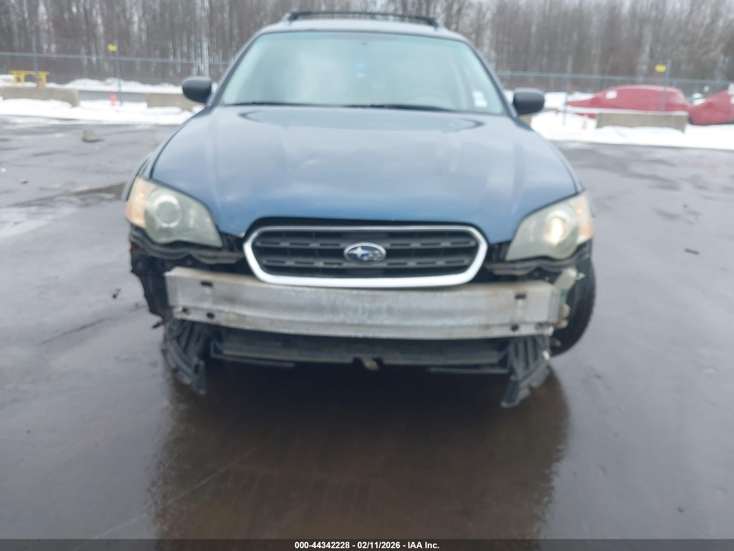 SUBARU OUTBACK image 6