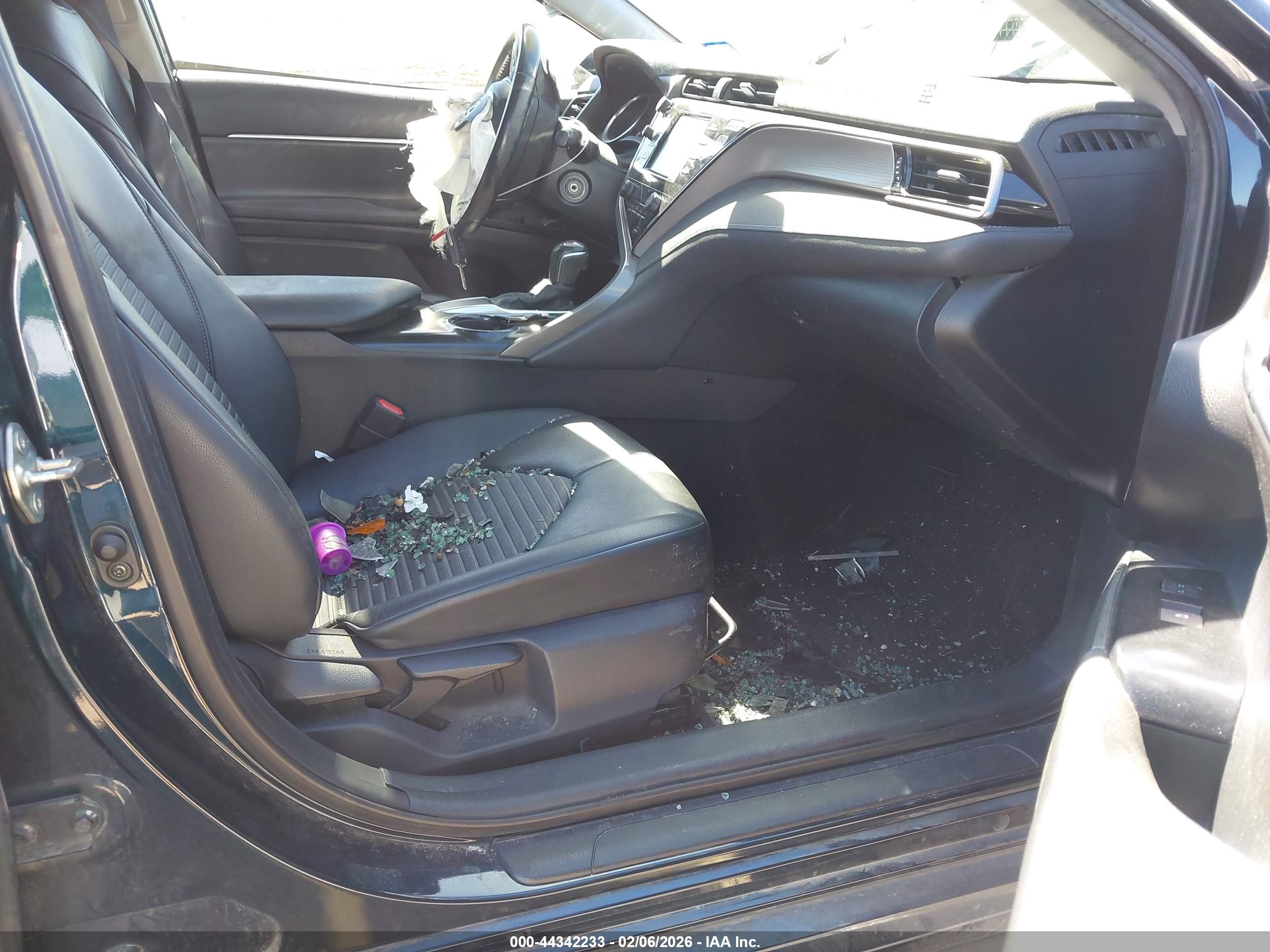 TOYOTA CAMRY image 5