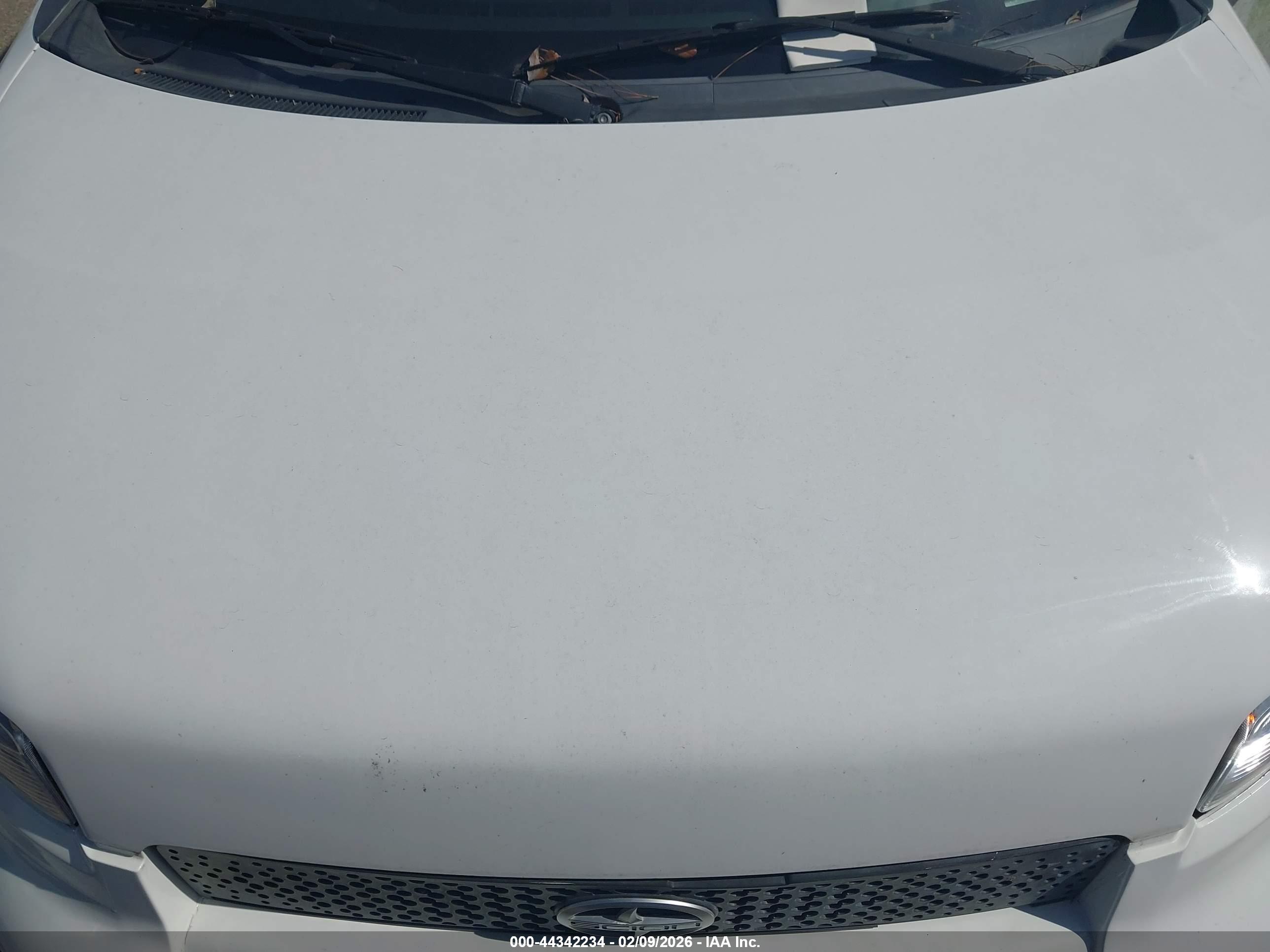 SCION XB image 10