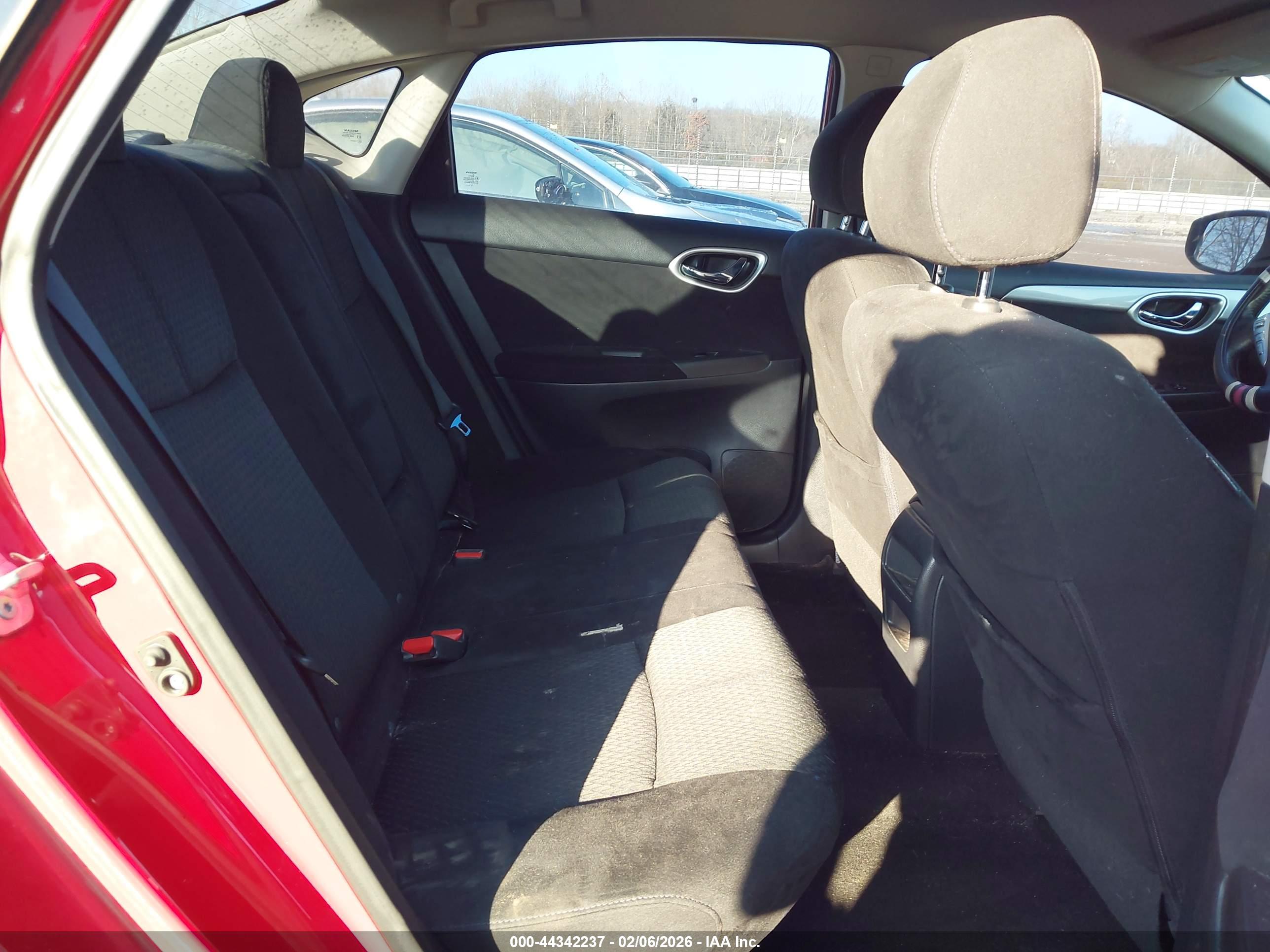 NISSAN SENTRA image 8
