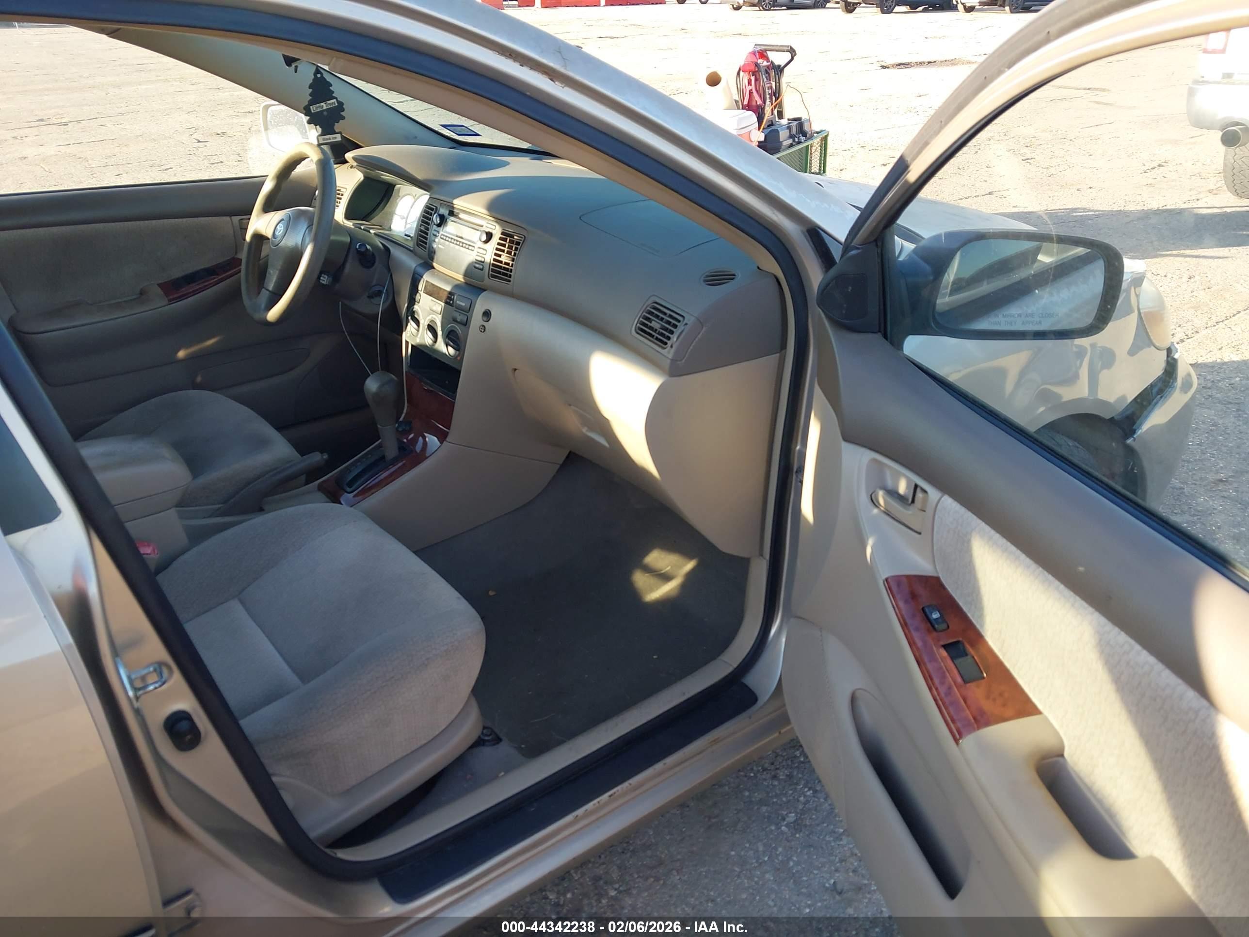 TOYOTA COROLLA image 5