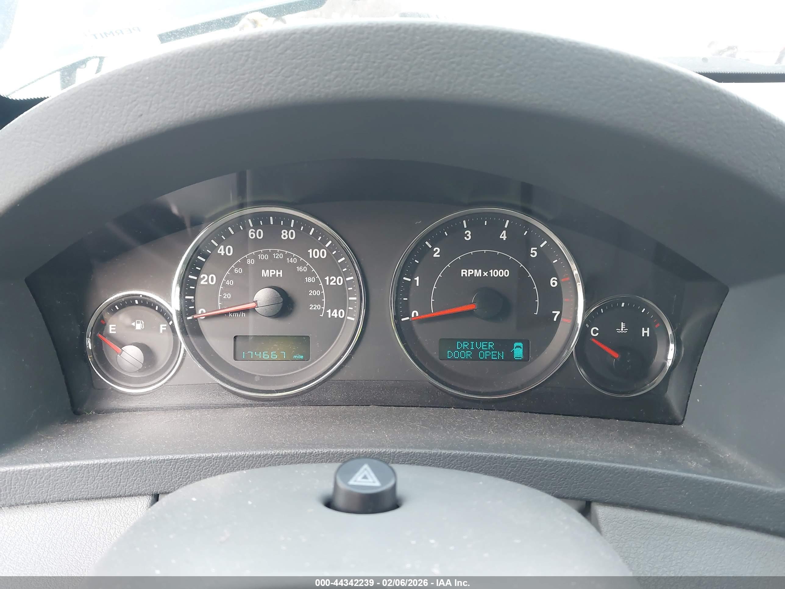 JEEP GRAND image 7