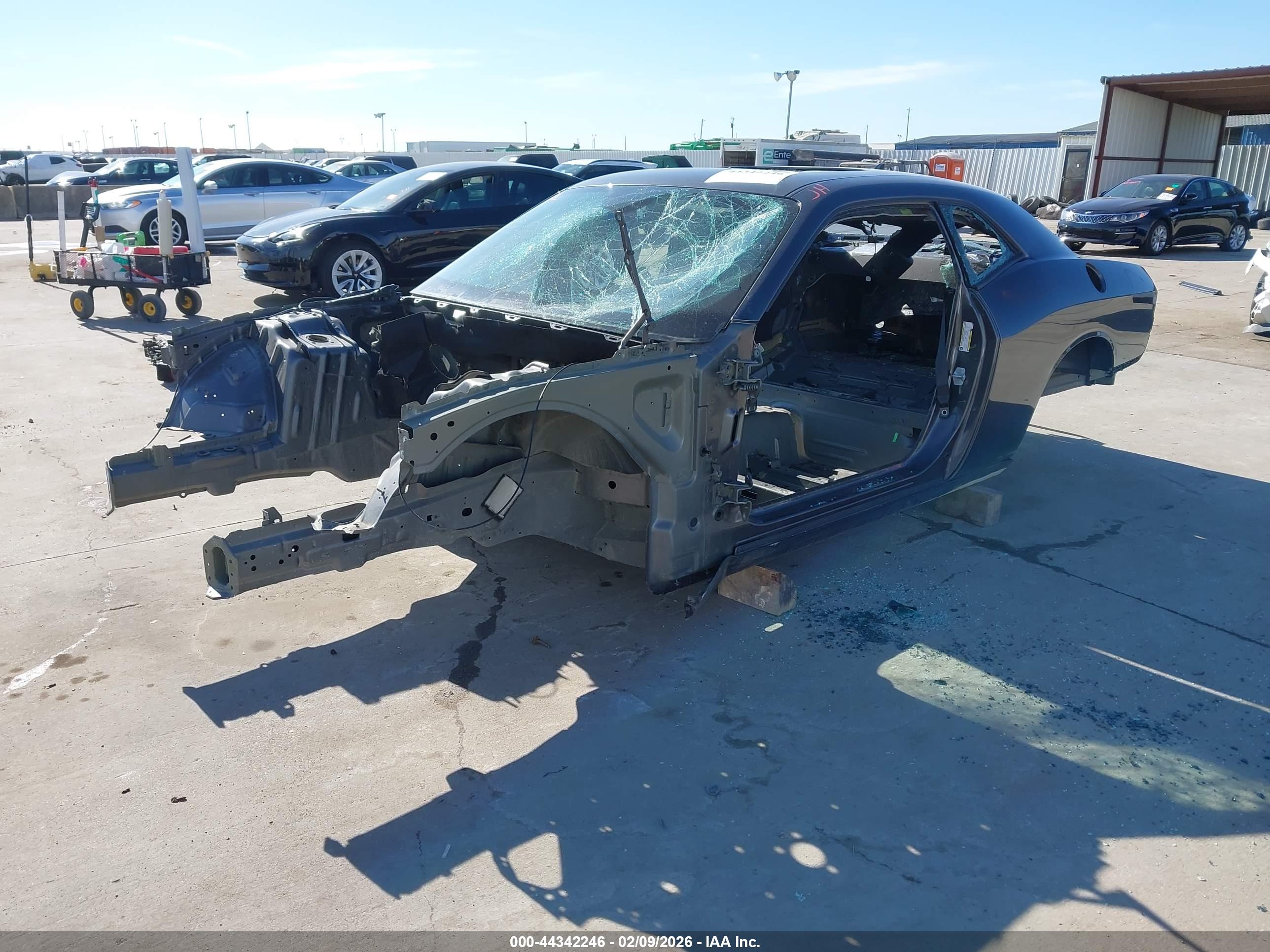 DODGE CHALLENGER image 2