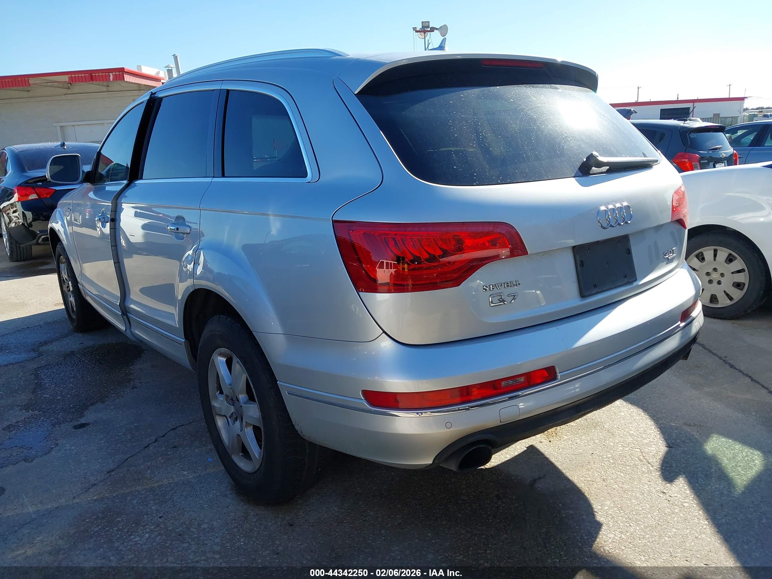 AUDI Q7 image 3