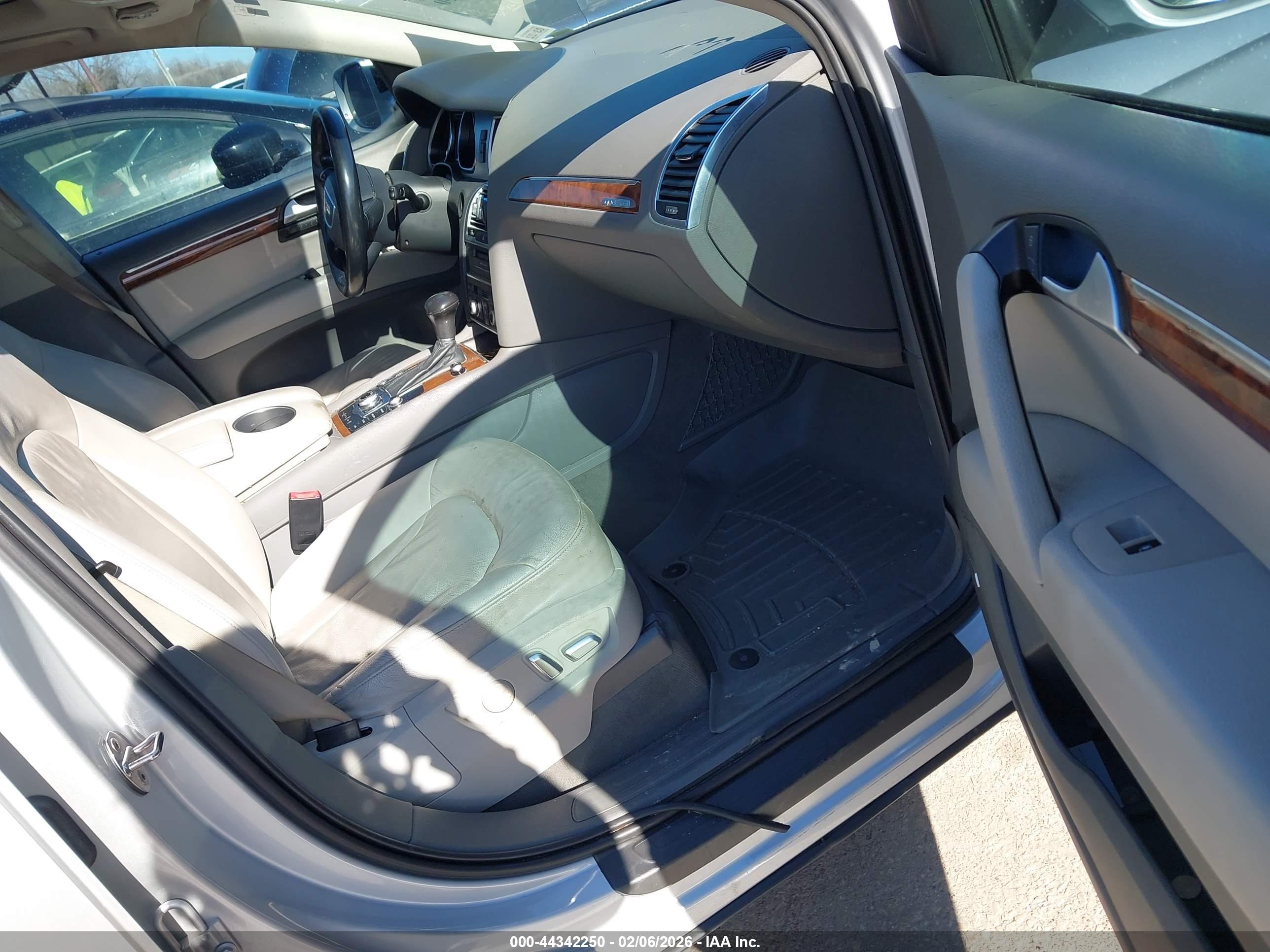 AUDI Q7 image 5