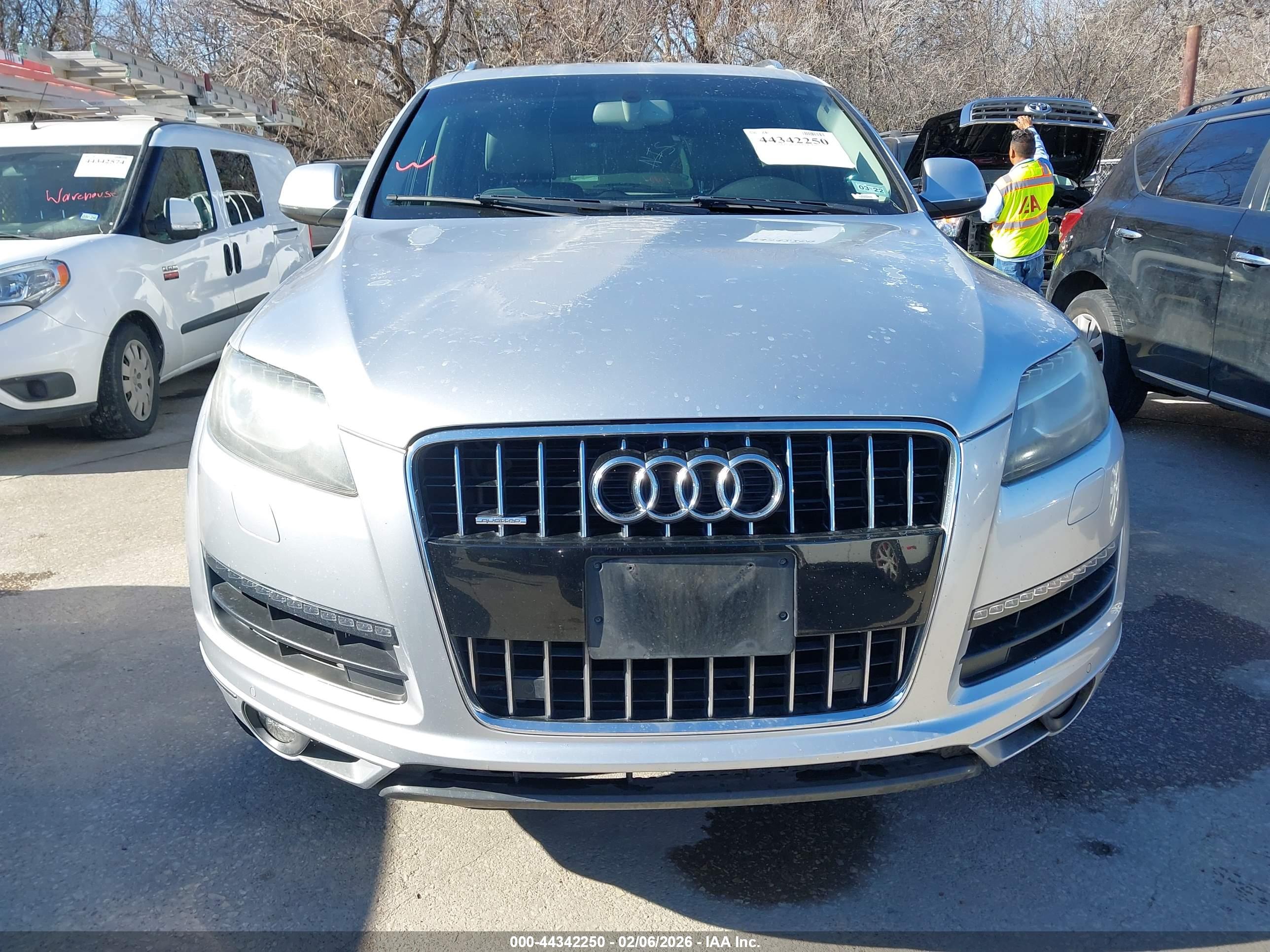 AUDI Q7 image 6