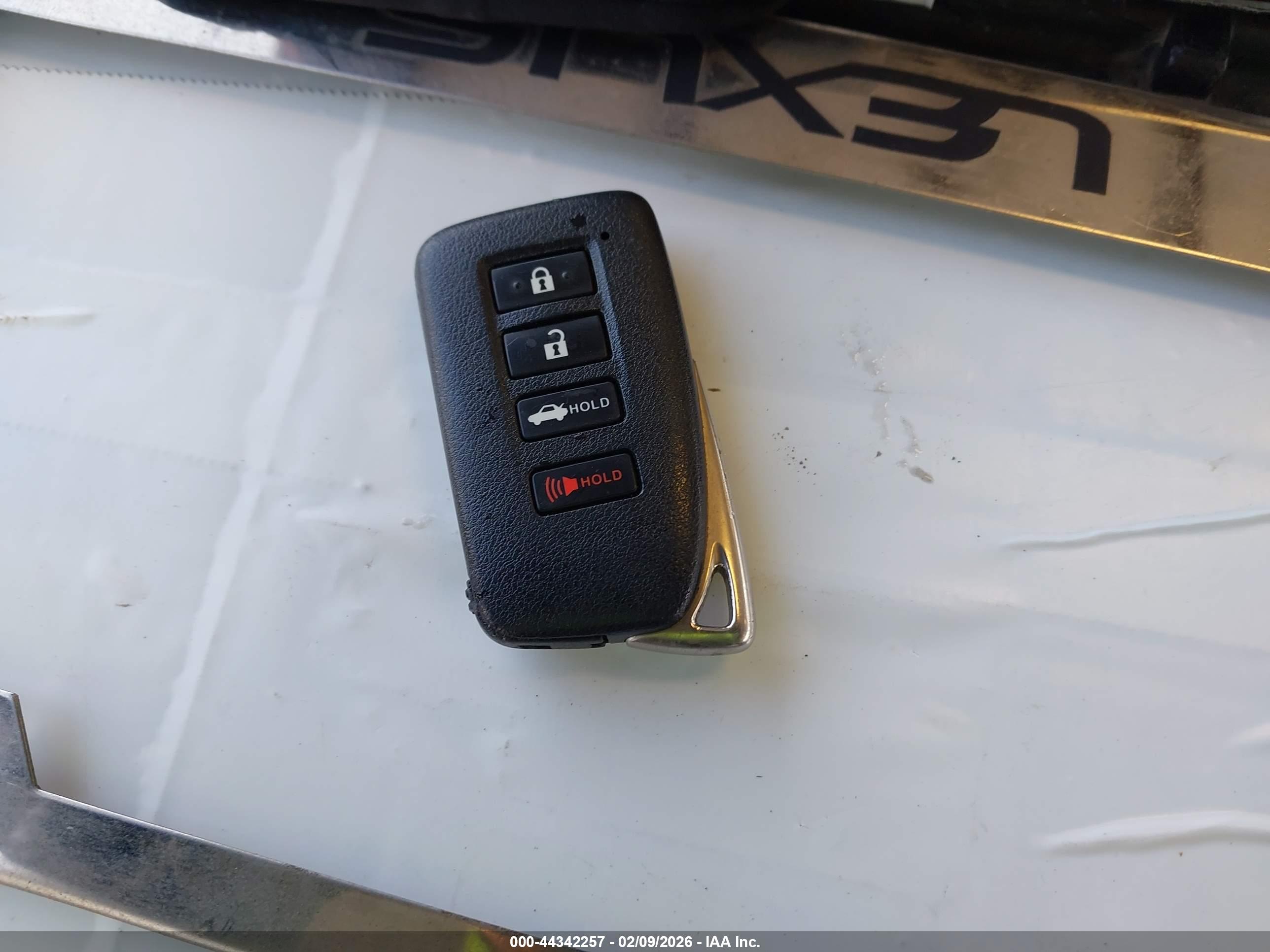 LEXUS GS image 11