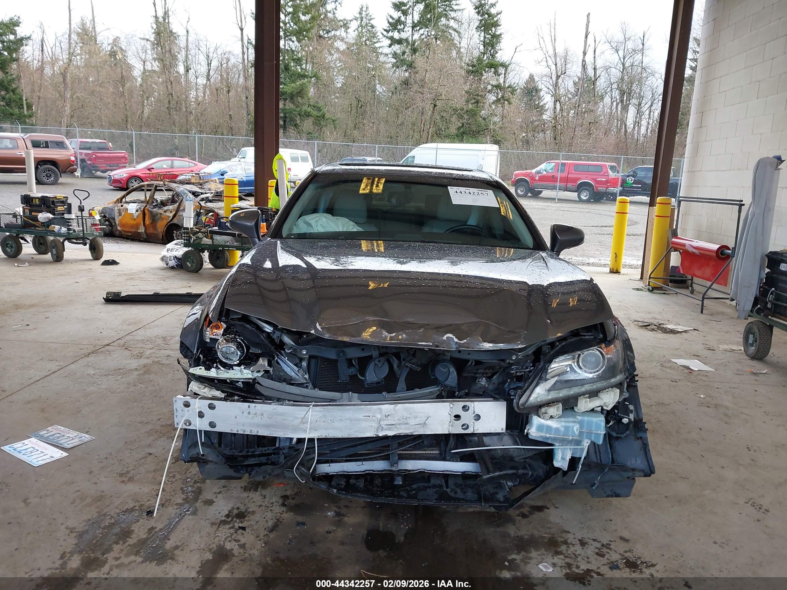 LEXUS GS image 6