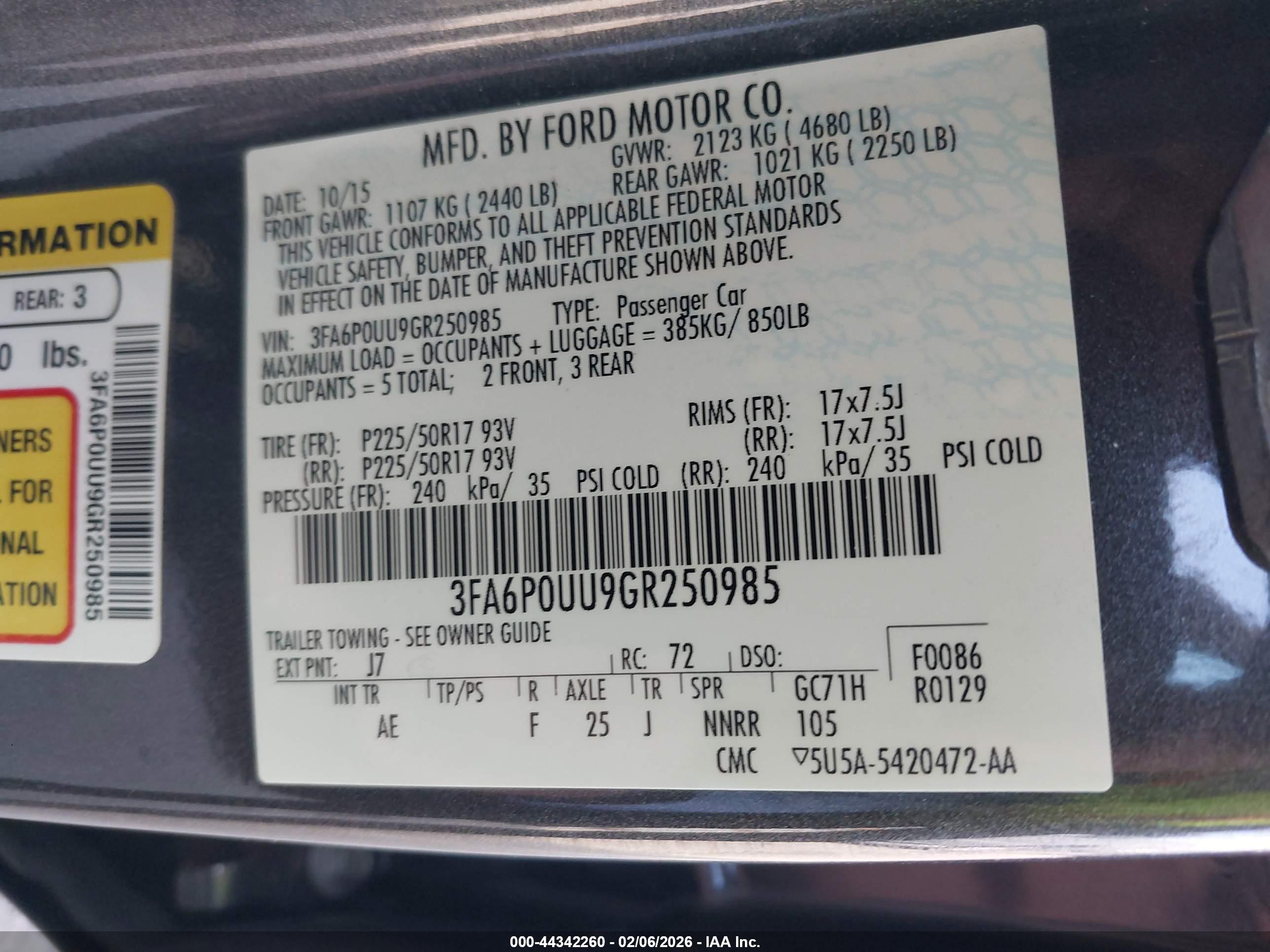 FORD FUSION image 9