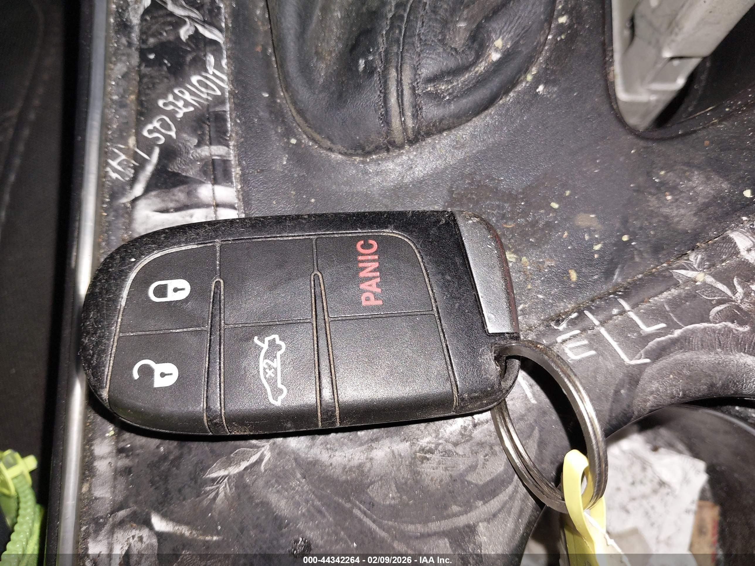 DODGE CHALLENGER image 11