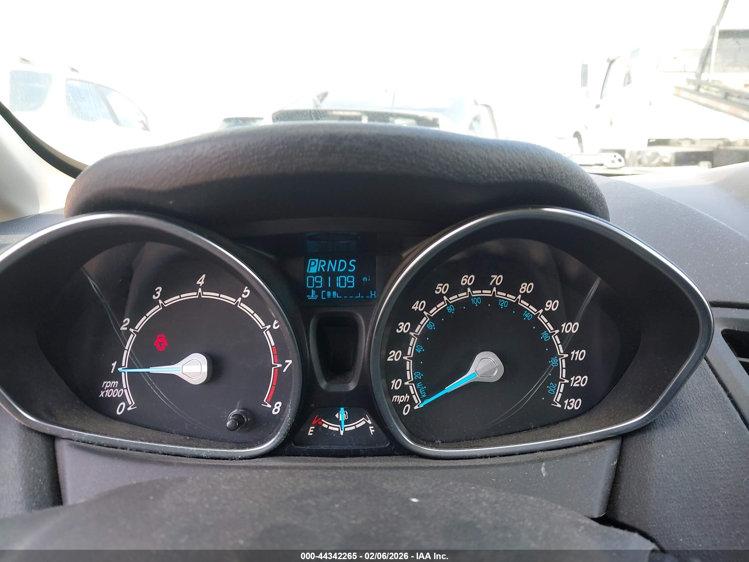 FORD FIESTA image 7