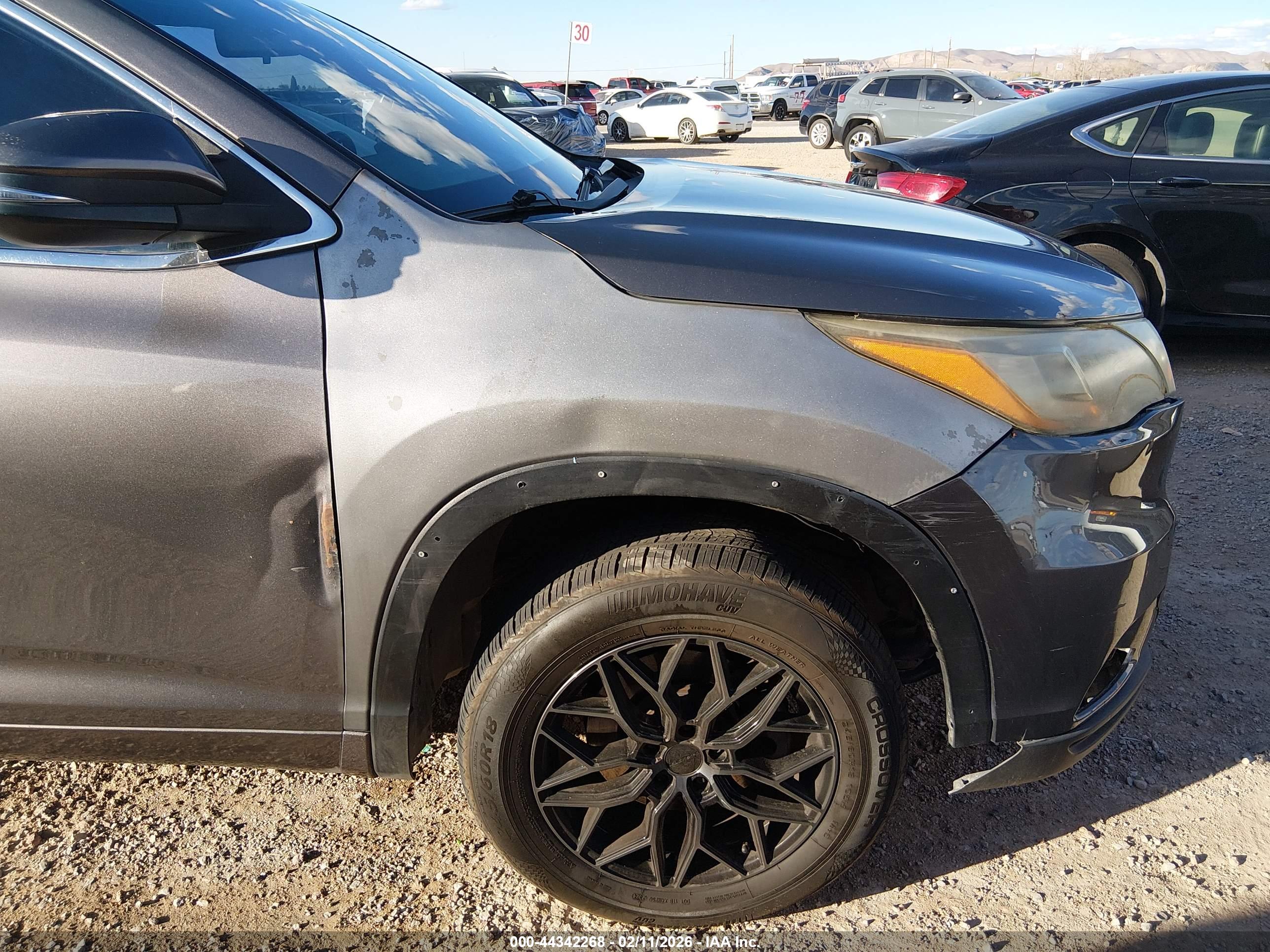 TOYOTA HIGHLANDER image 6