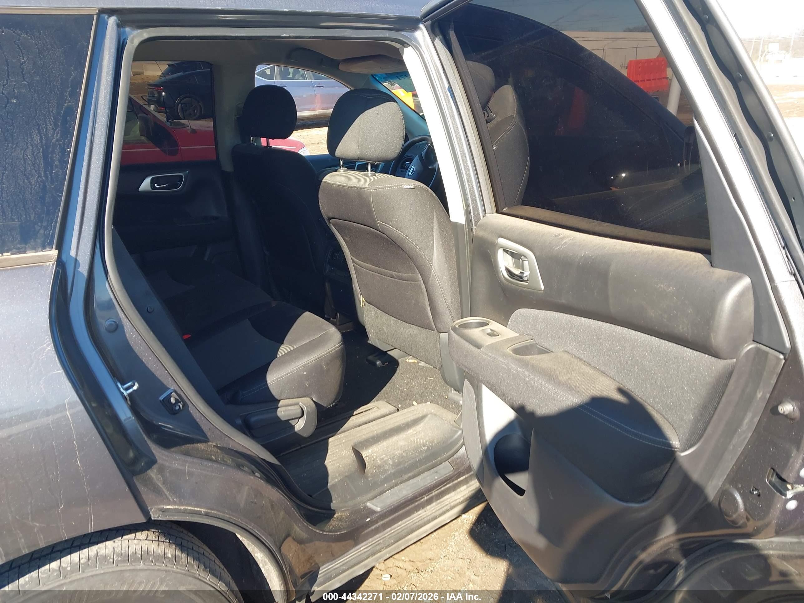 NISSAN PATHFINDER image 8