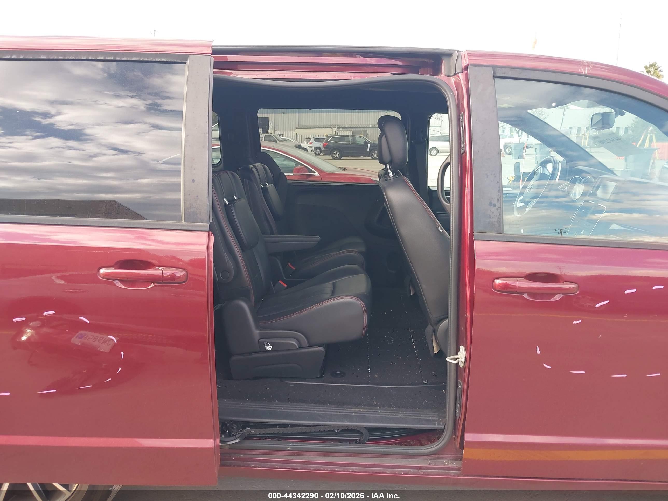 DODGE GRAND image 8