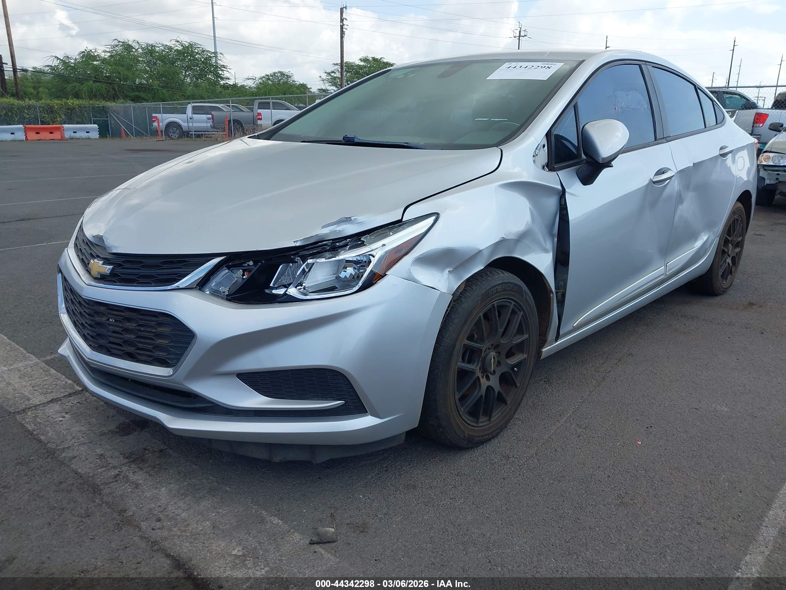 CHEVROLET CRUZE image 6