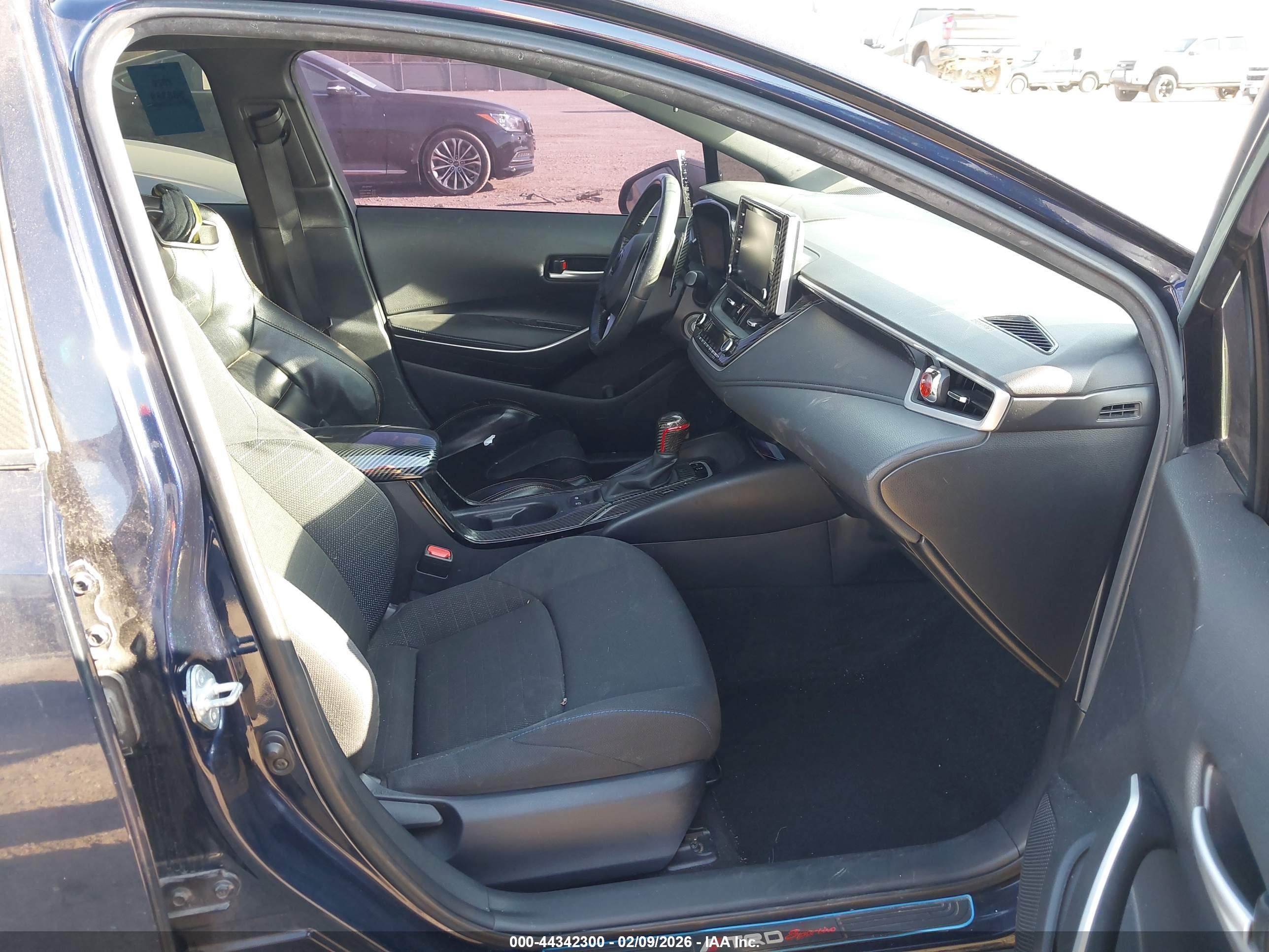TOYOTA COROLLA image 5