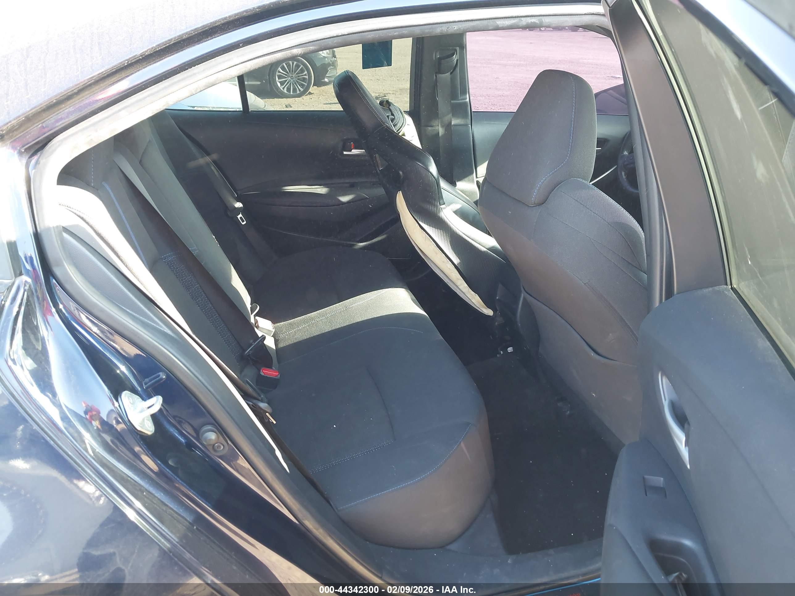 TOYOTA COROLLA image 8