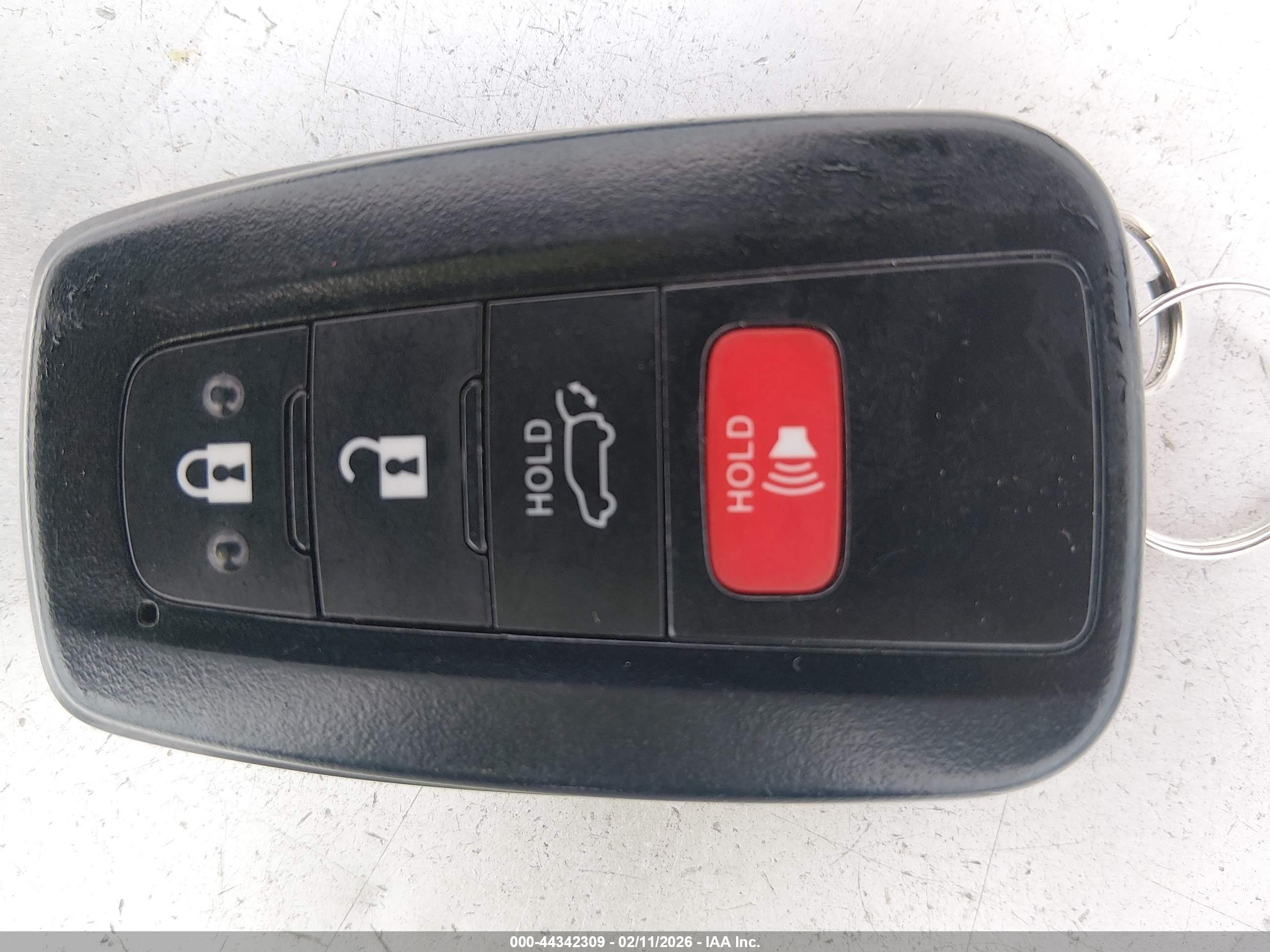 TOYOTA RAV4 image 11