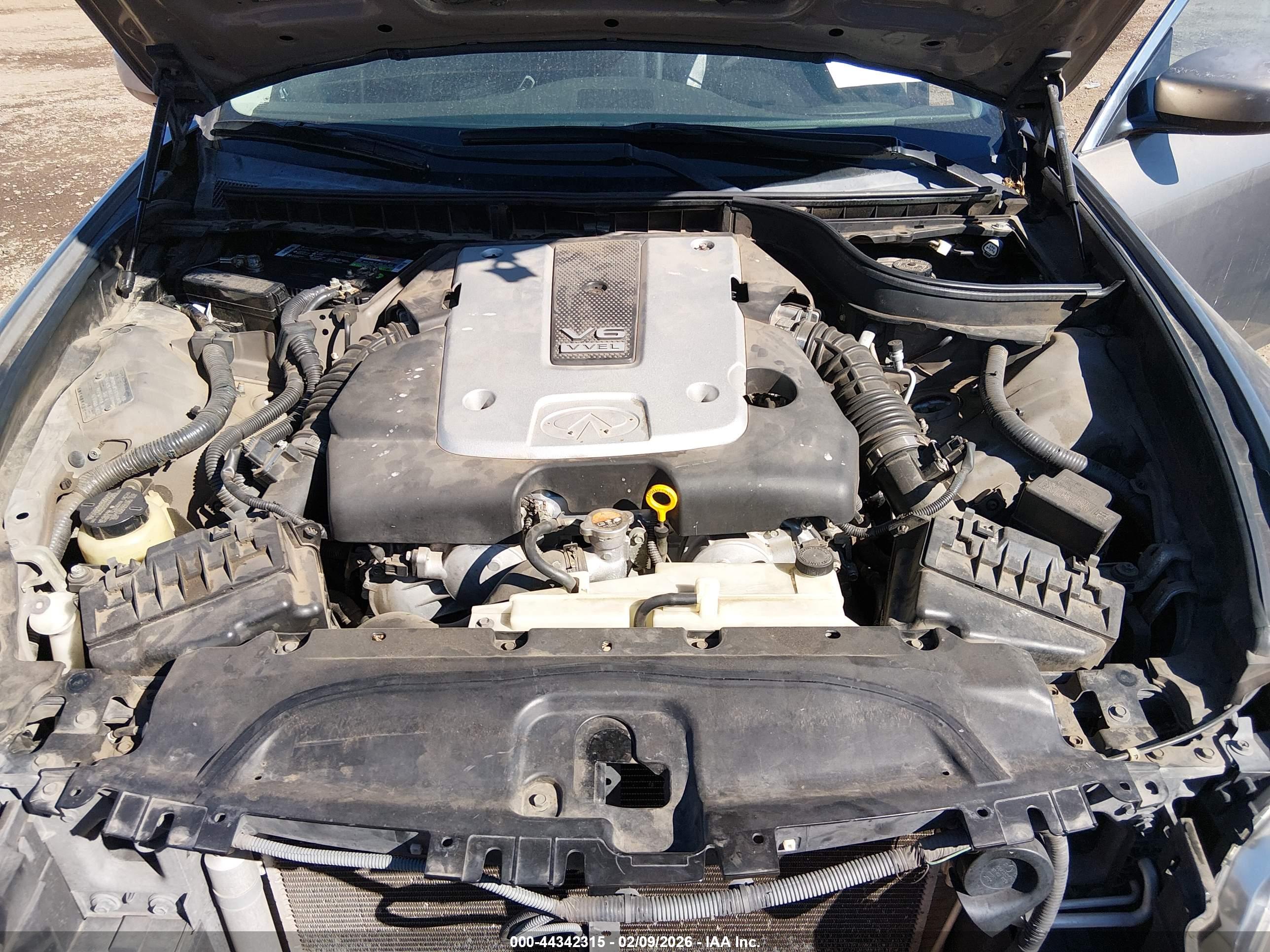 INFINITI G37 image 10