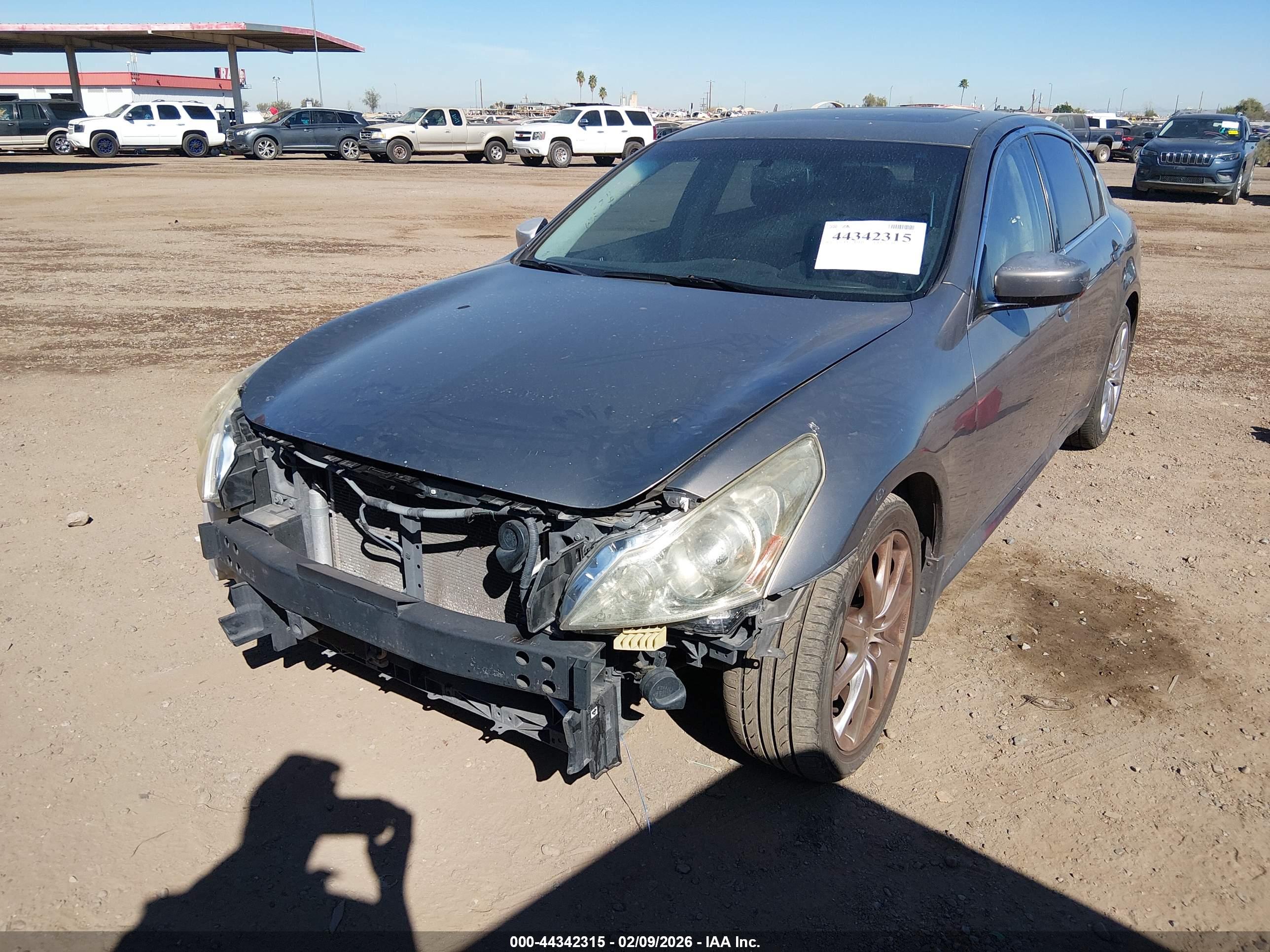 INFINITI G37 image 6