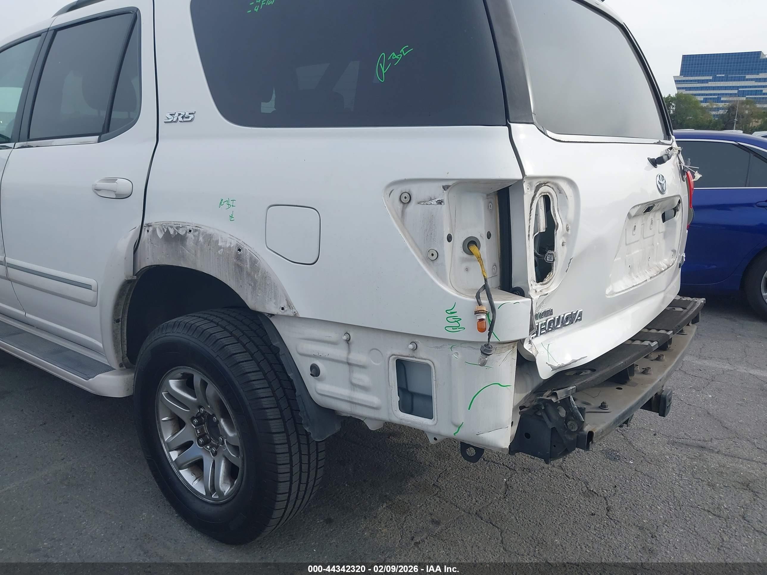 TOYOTA SEQUOIA image 6