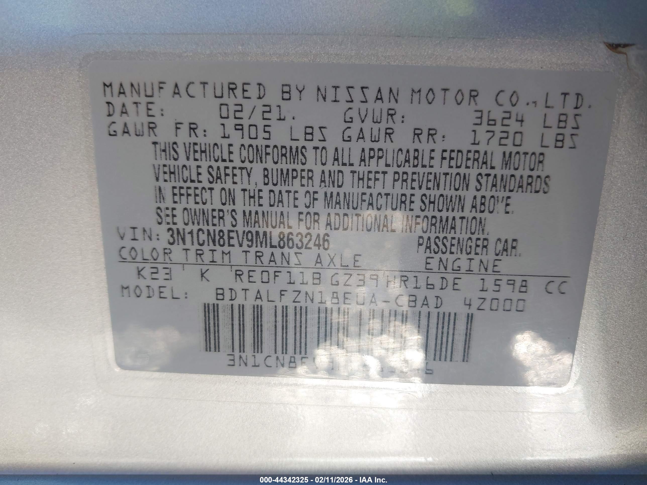 NISSAN VERSA image 9
