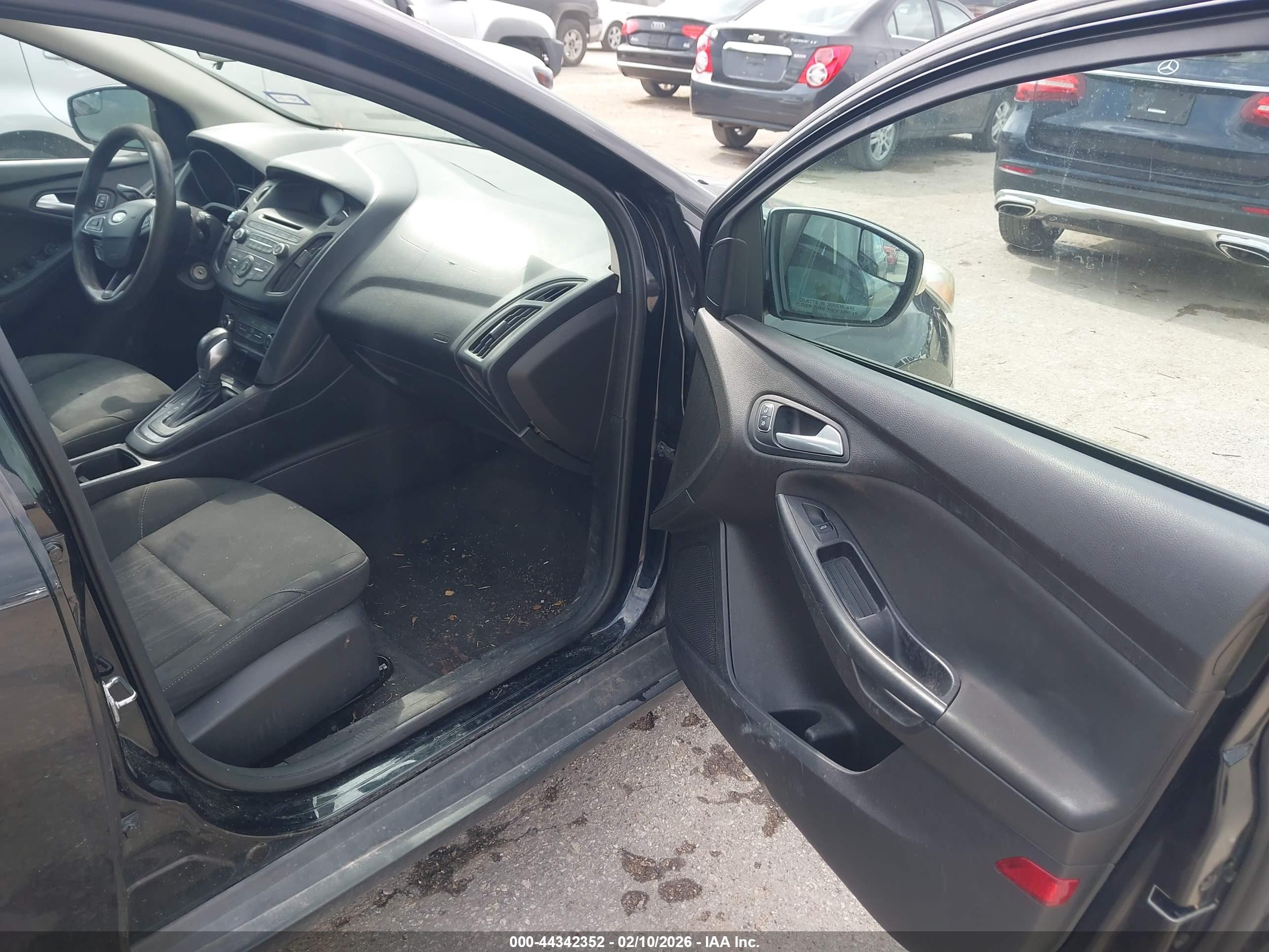 FORD FOCUS image 5