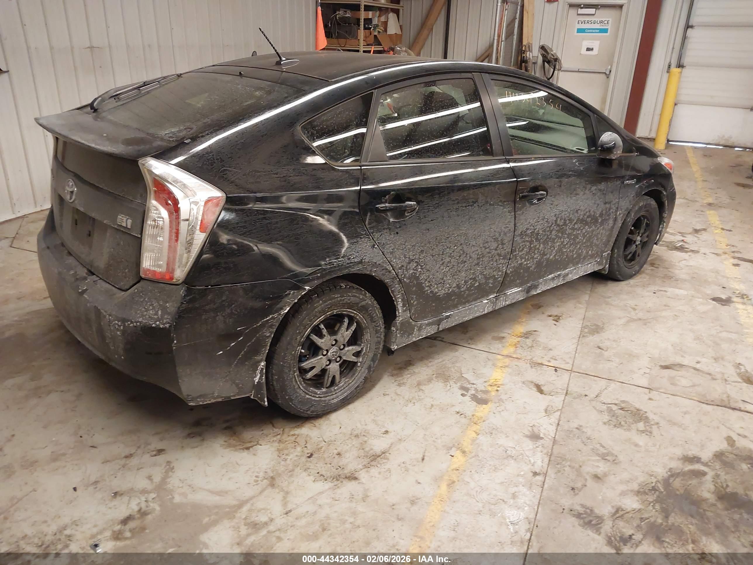 TOYOTA PRIUS image 4