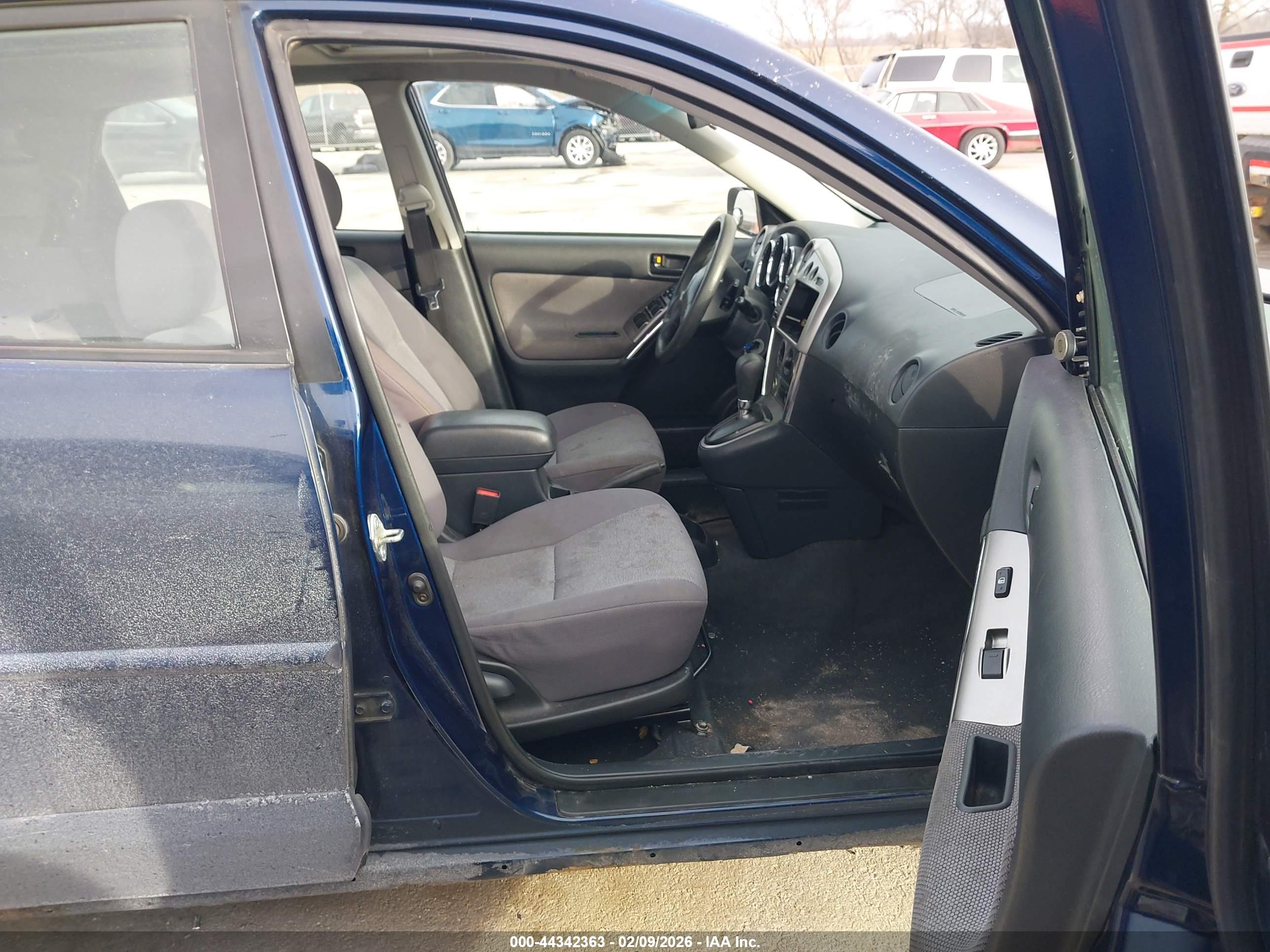 PONTIAC VIBE image 5