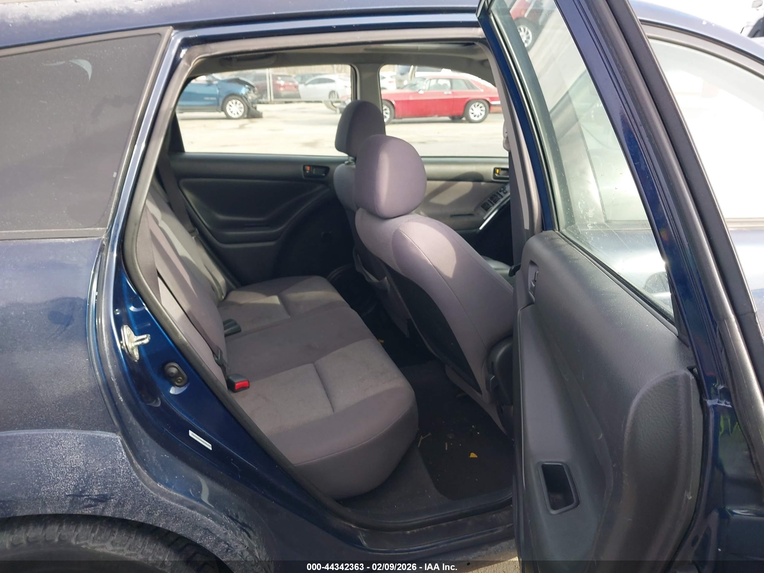 PONTIAC VIBE image 8