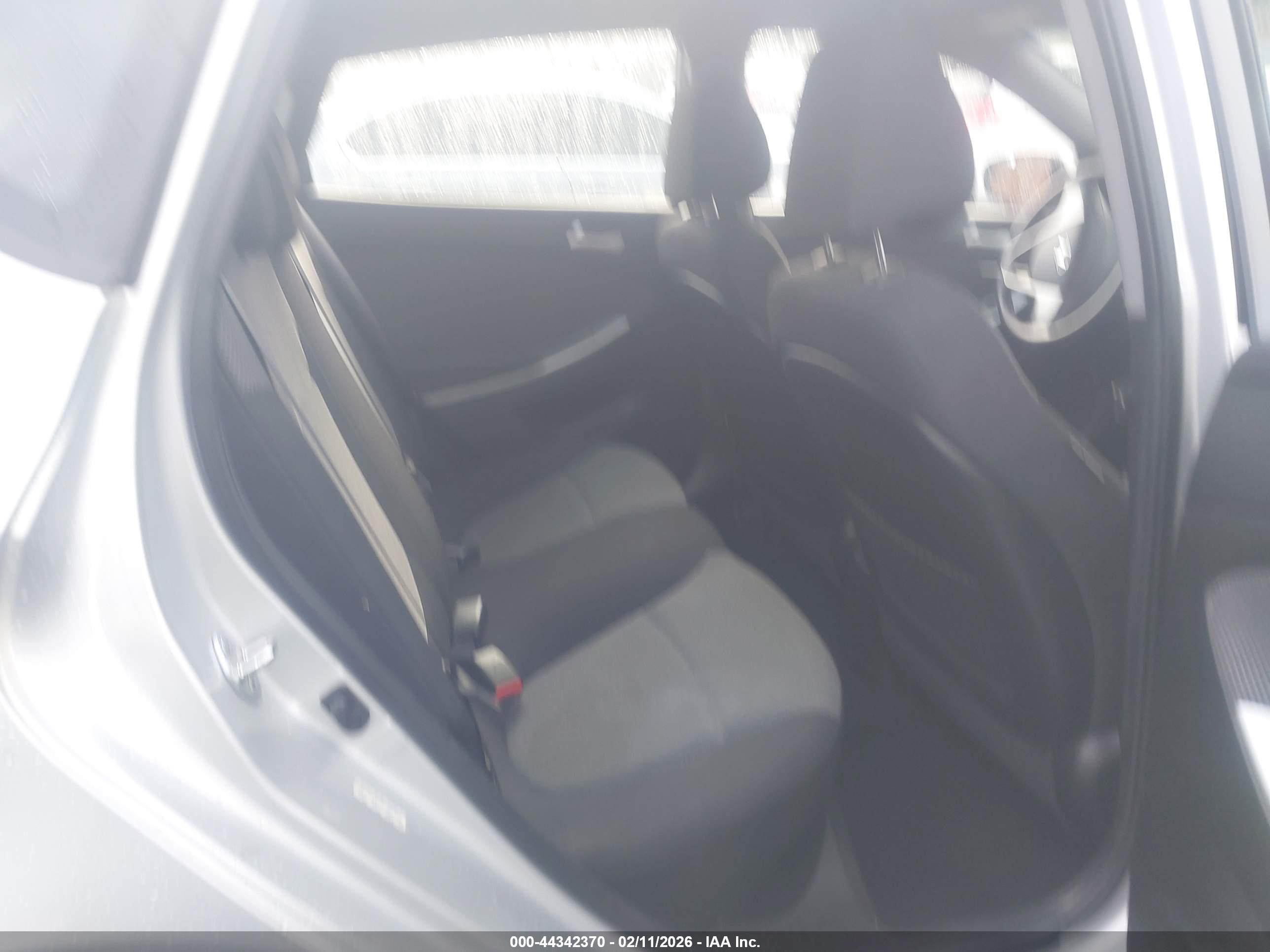 HYUNDAI ACCENT image 8