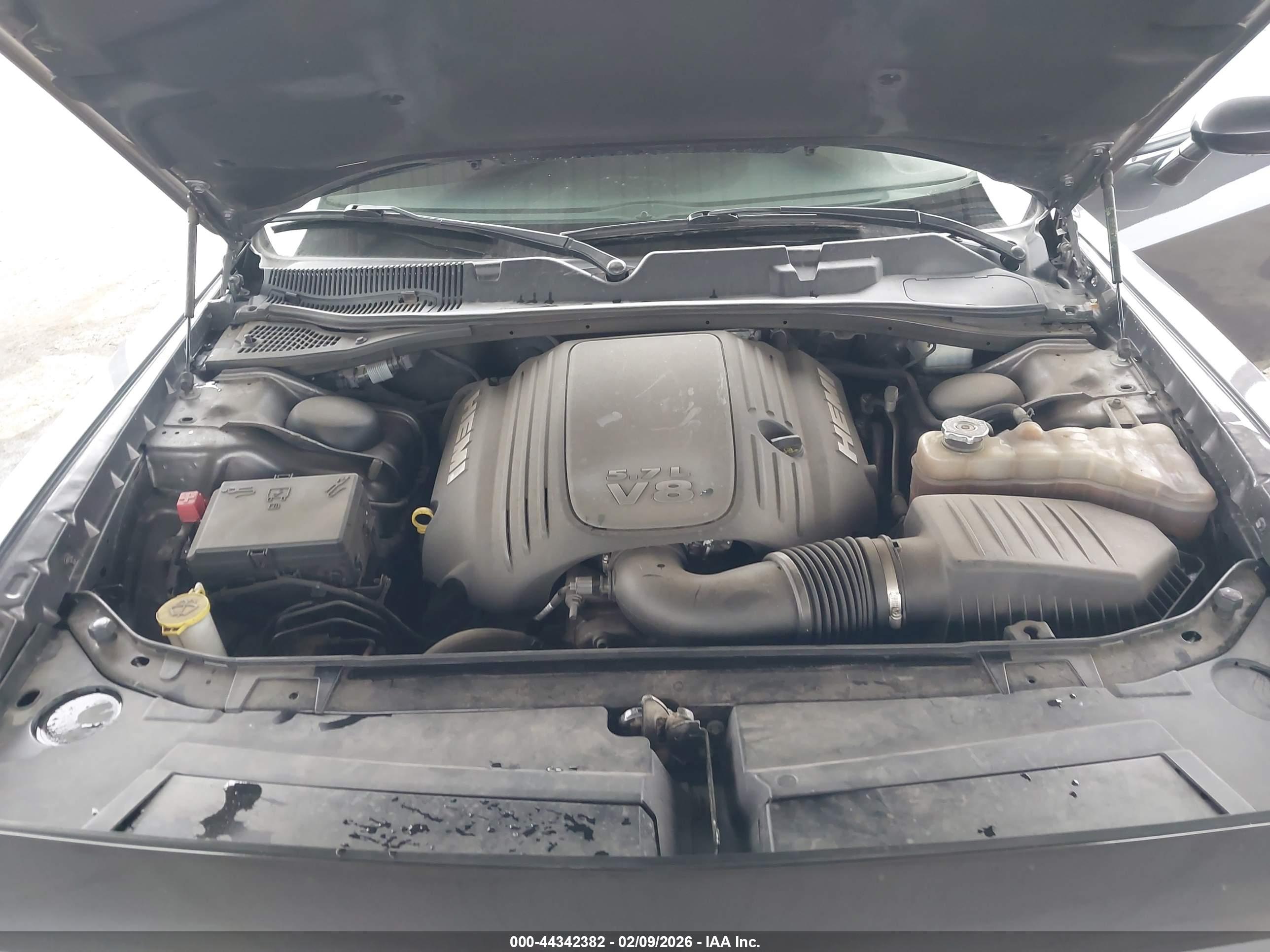 DODGE CHALLENGER image 10