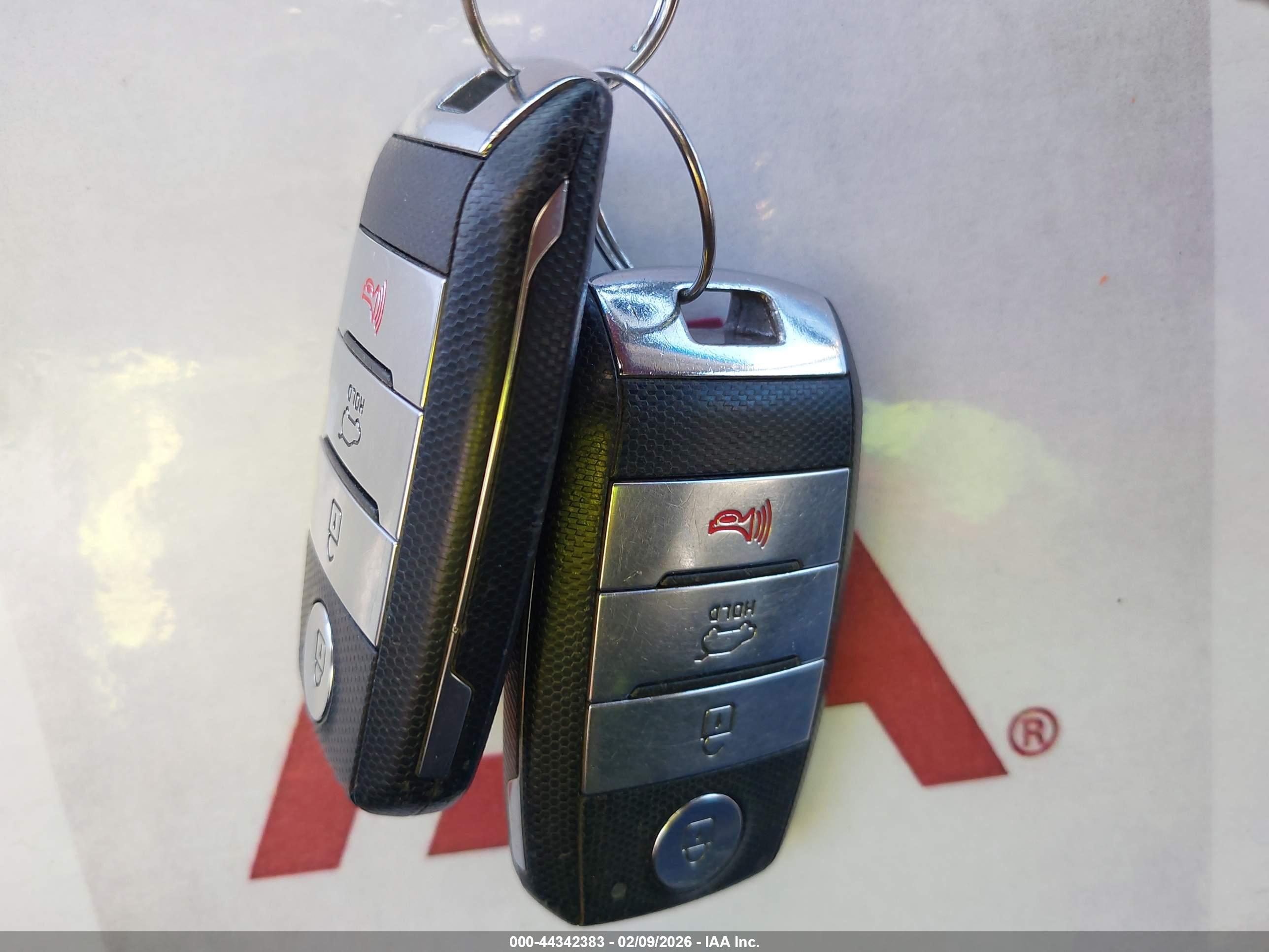 KIA SORENTO image 11