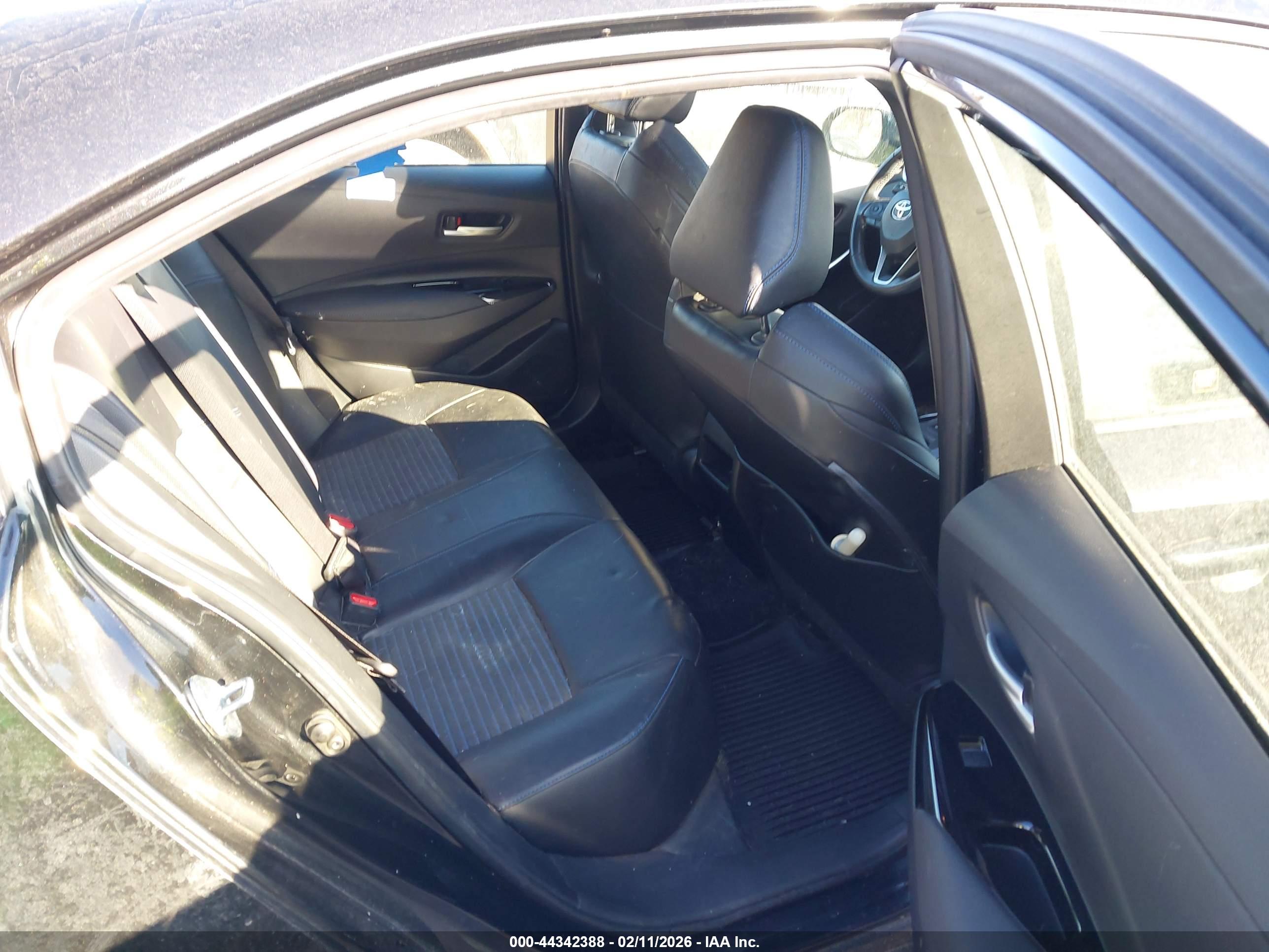 TOYOTA COROLLA image 8