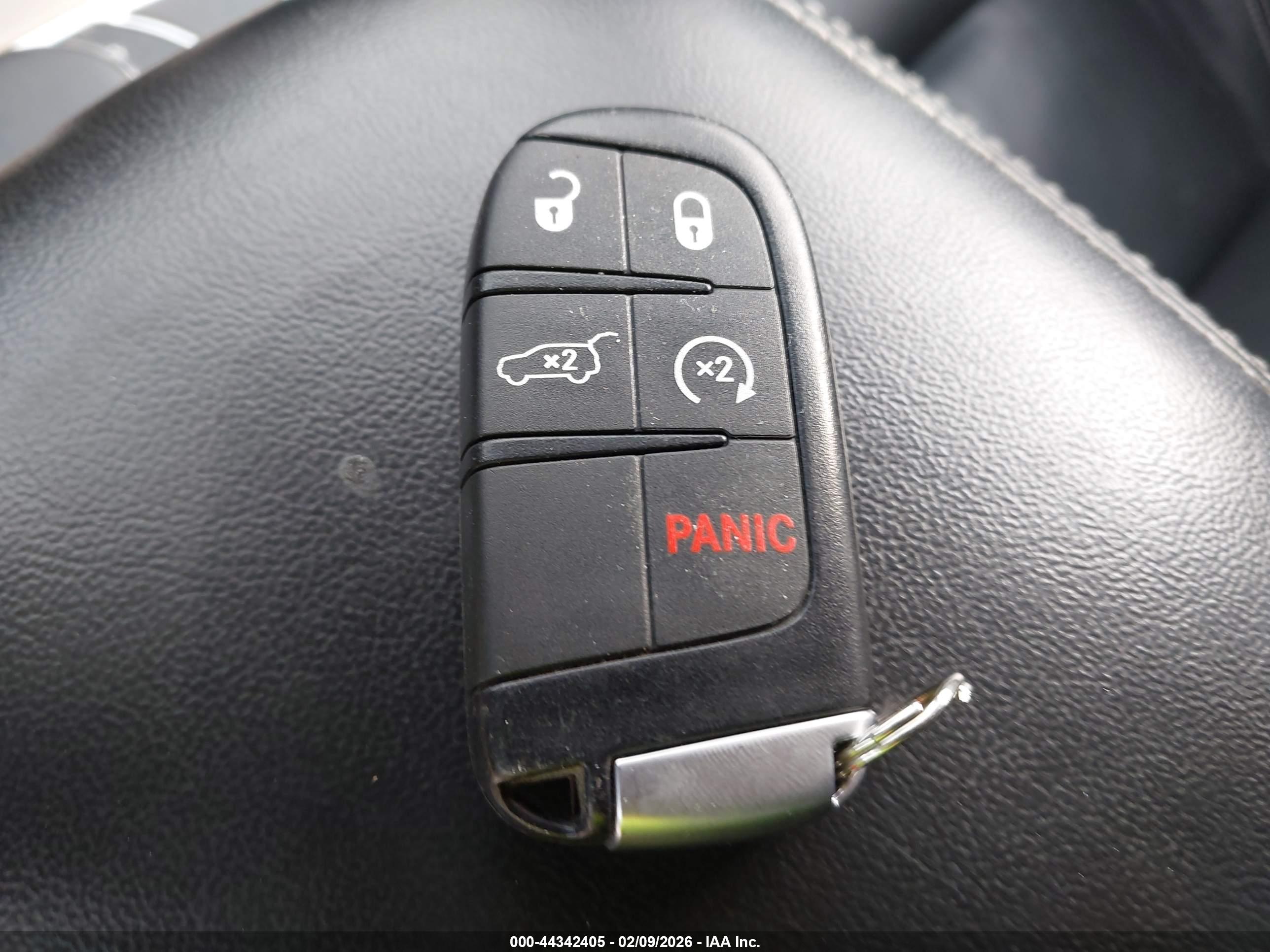 JEEP GRAND image 11